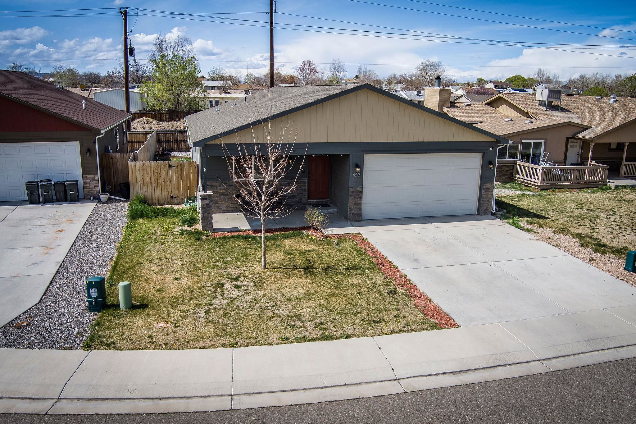 457 El Jardin Lane Property Photo