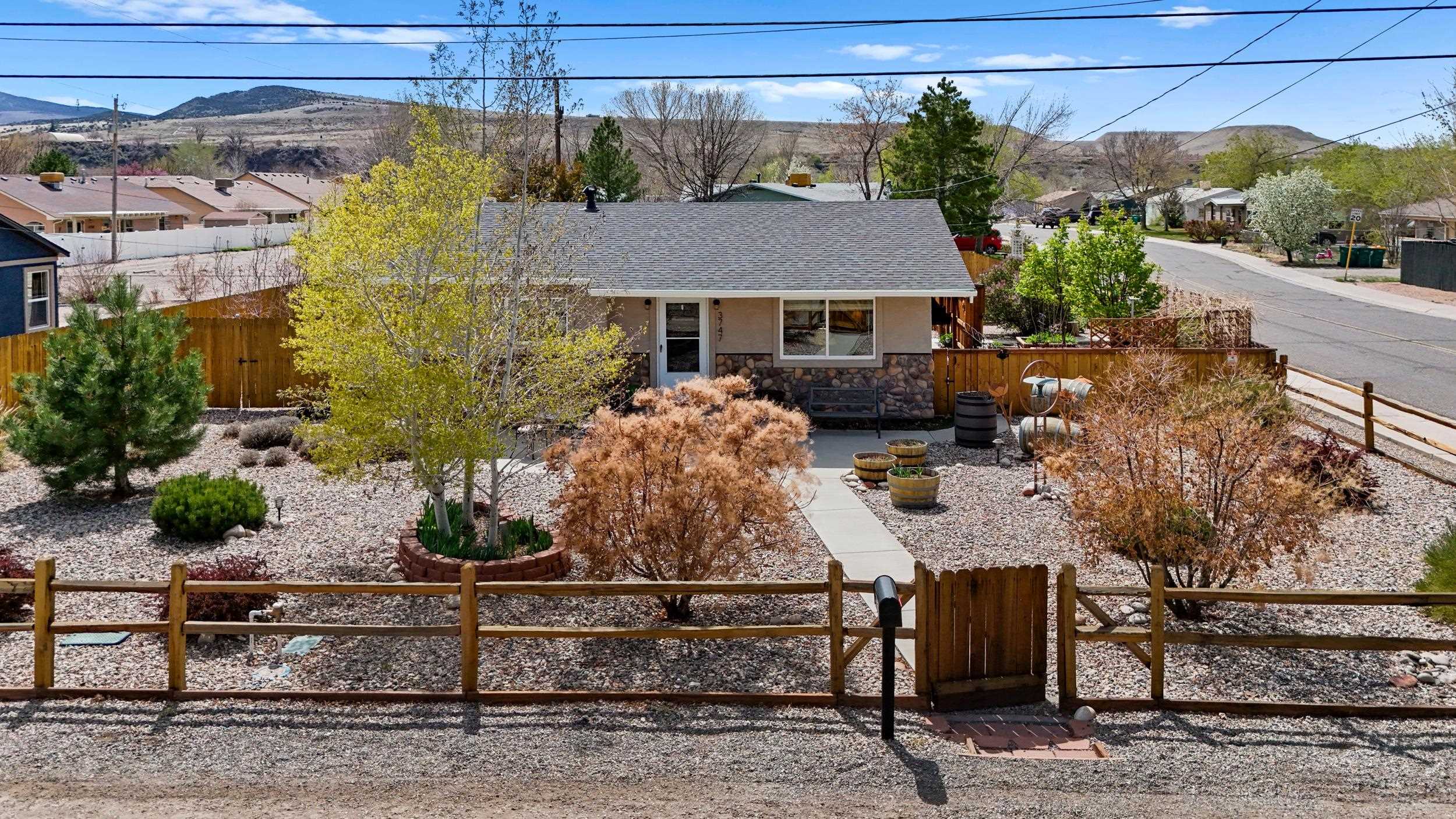 3747 G Road Property Photo