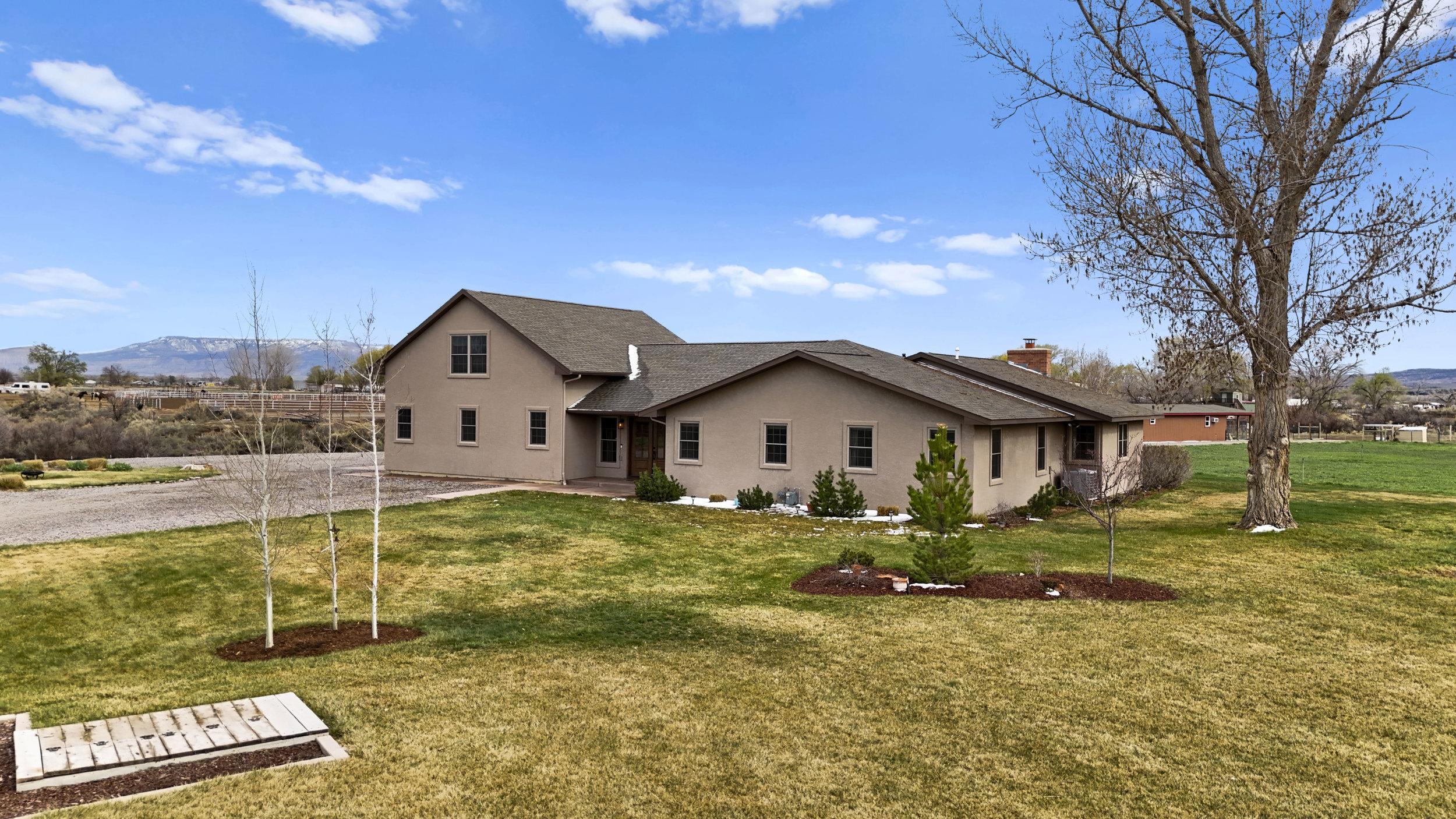 862 20 1/2 Road Property Photo