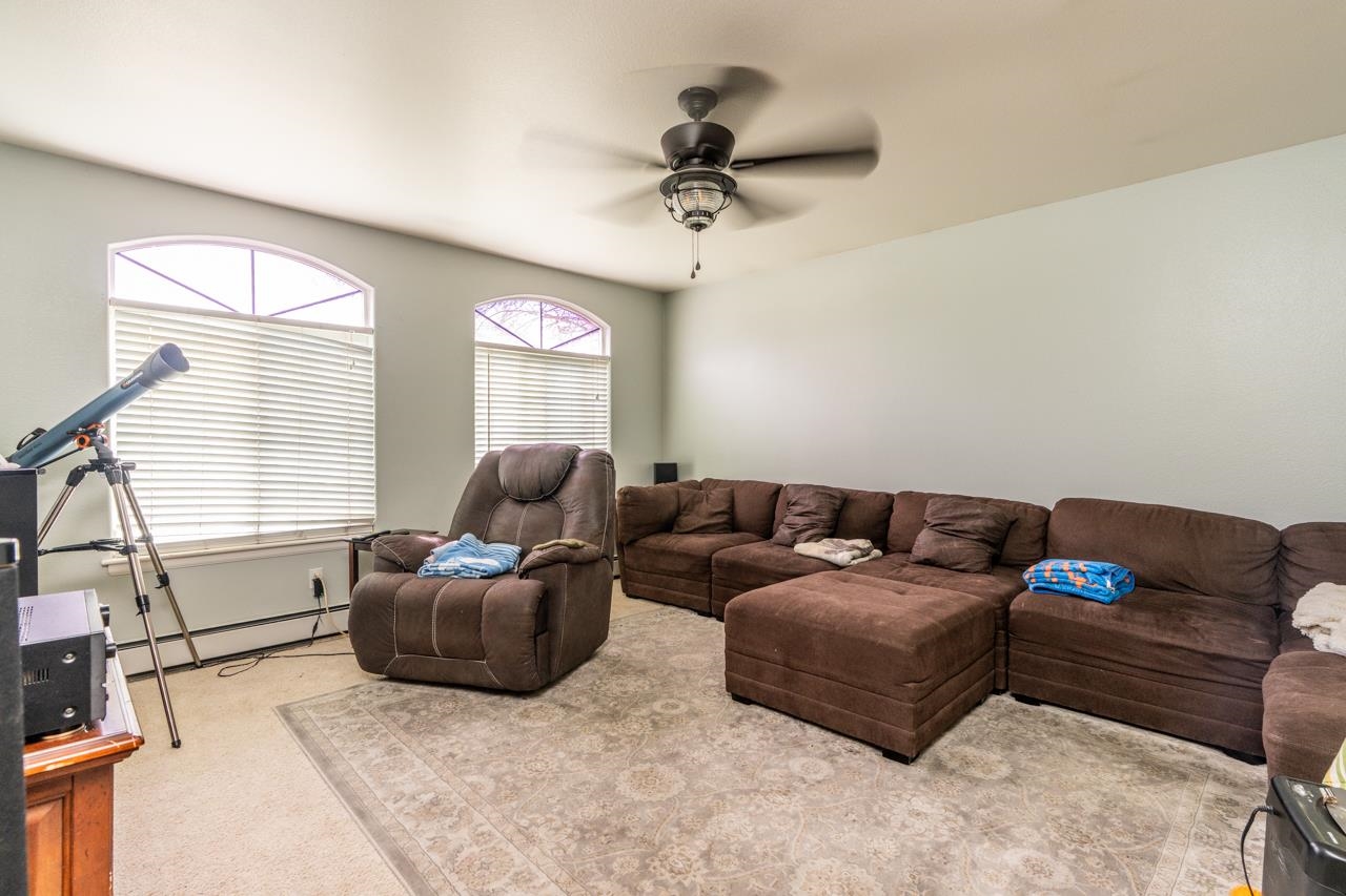 3152 Forrest Way Property Photo 6