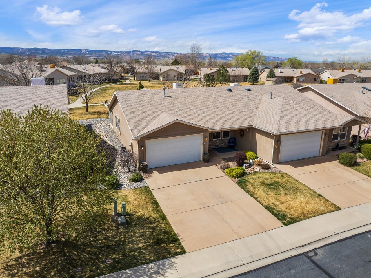 209 Frontier Street Property Photo