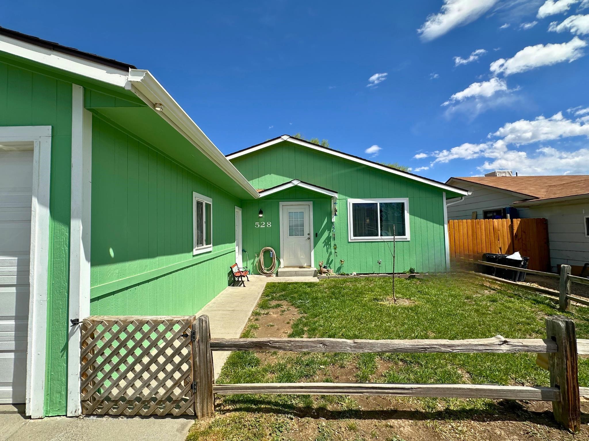 528 32 1/8 Road Property Photo 1