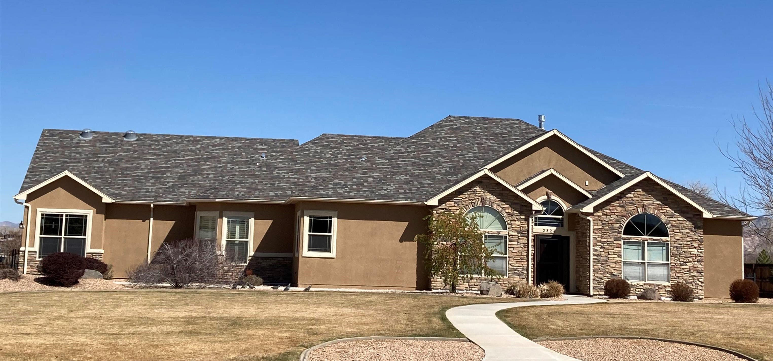 2526 Greystone Drive Property Photo 1