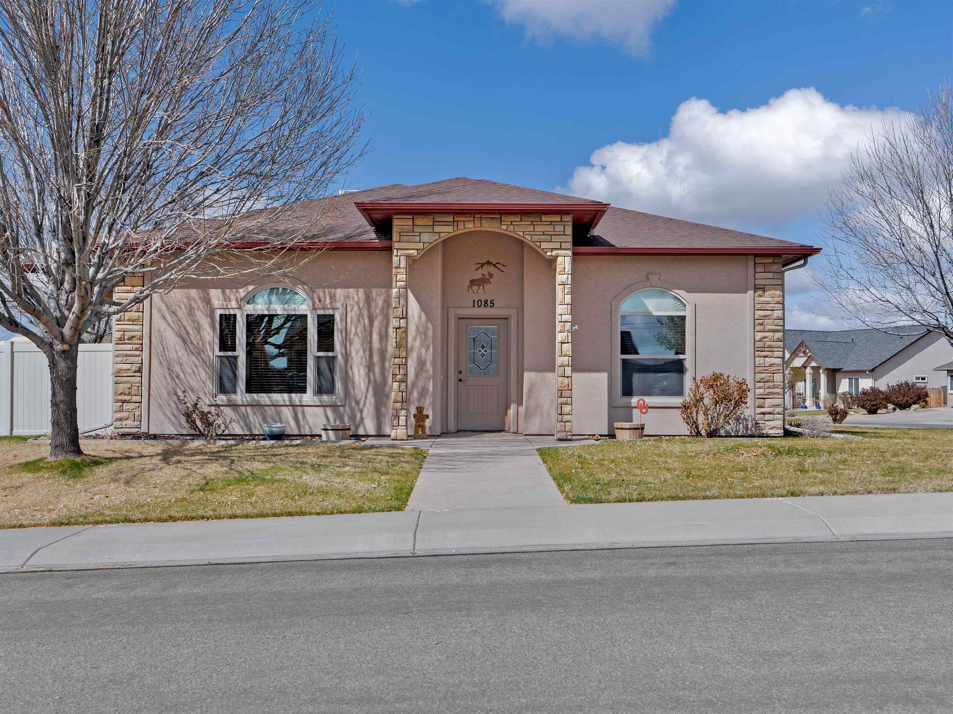 1085 Echo Canyon Street Property Photo