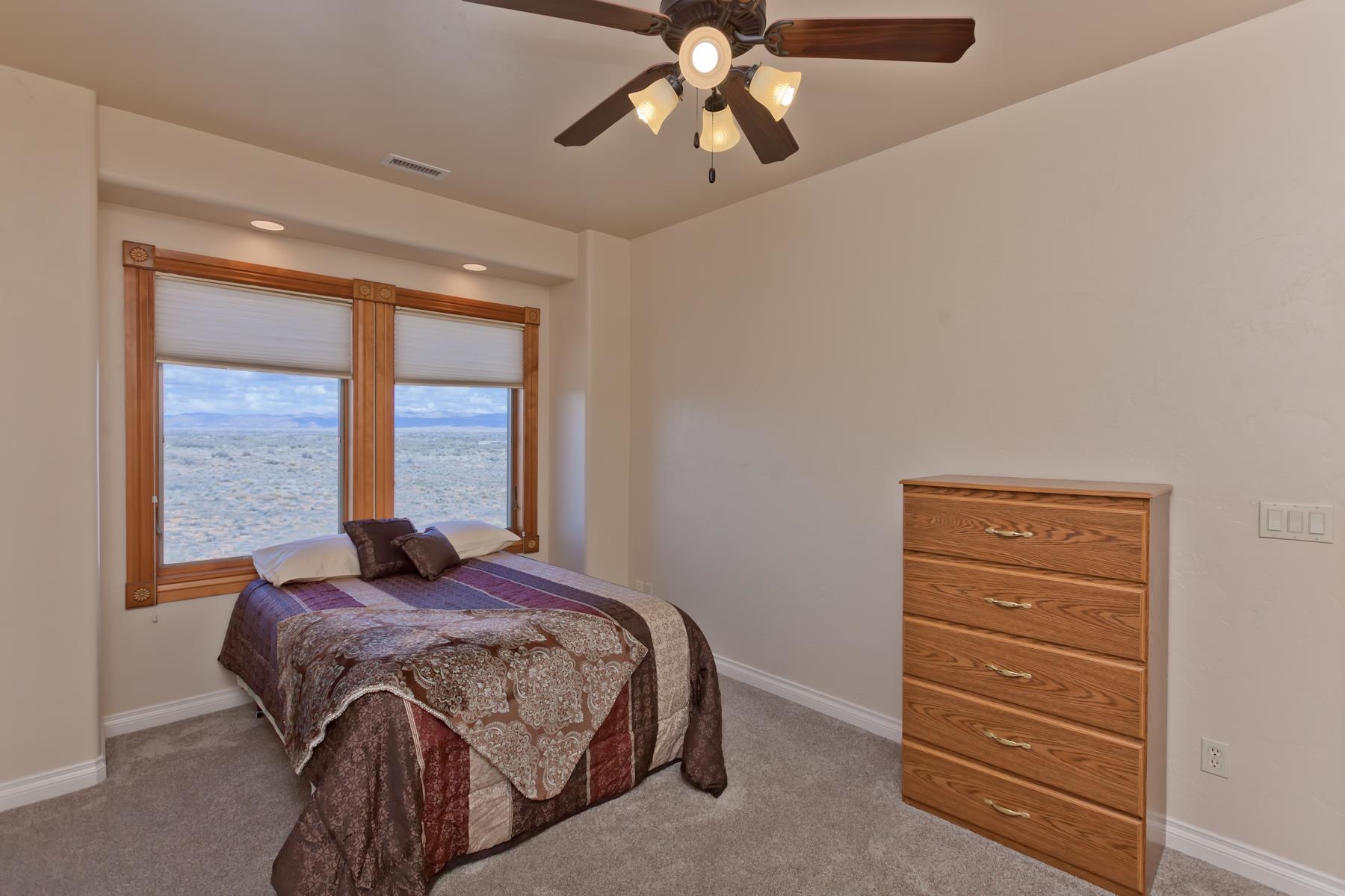 722 Washington Court Property Photo 26