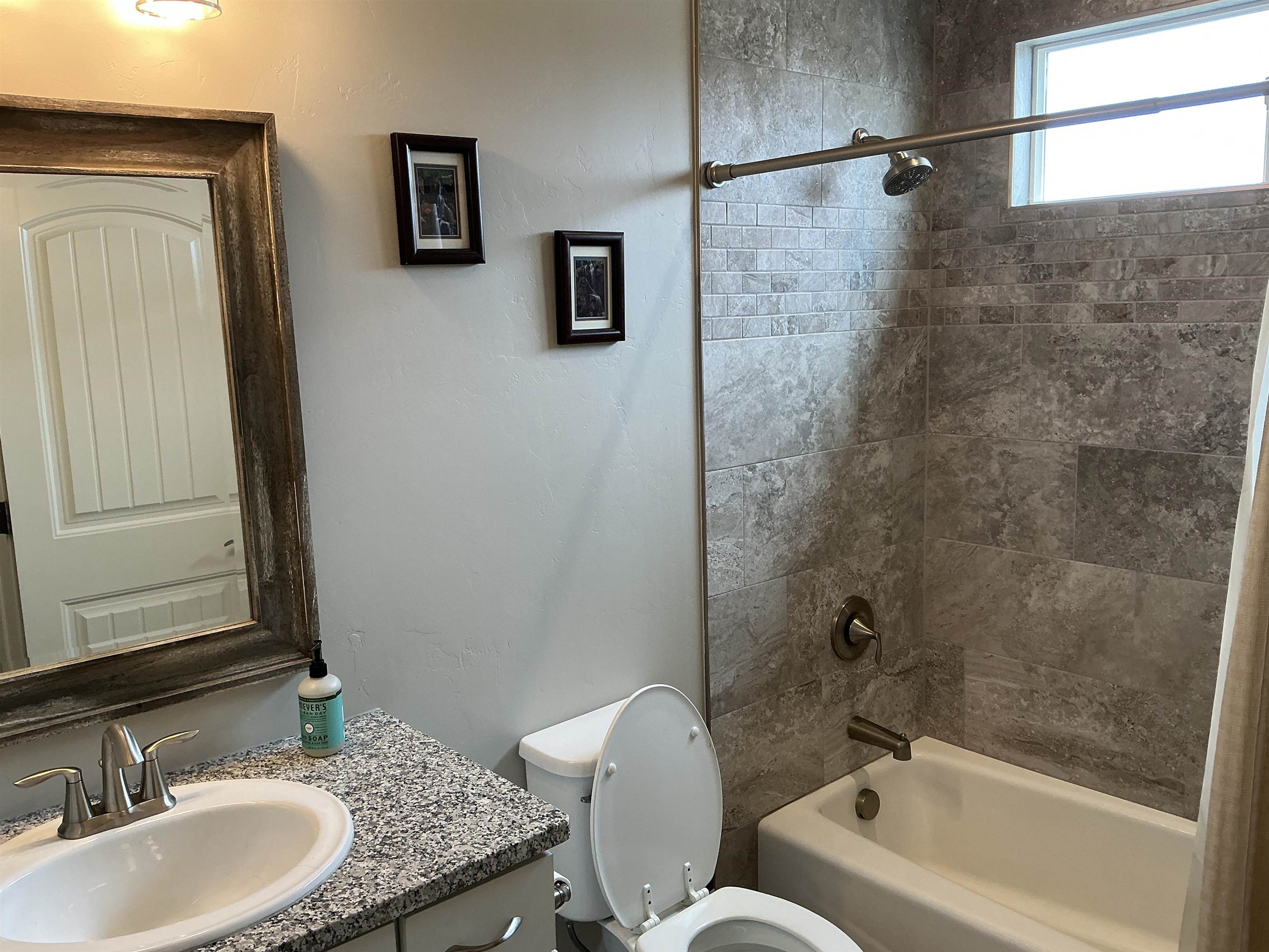 639 24 3/4 Road Property Photo 18