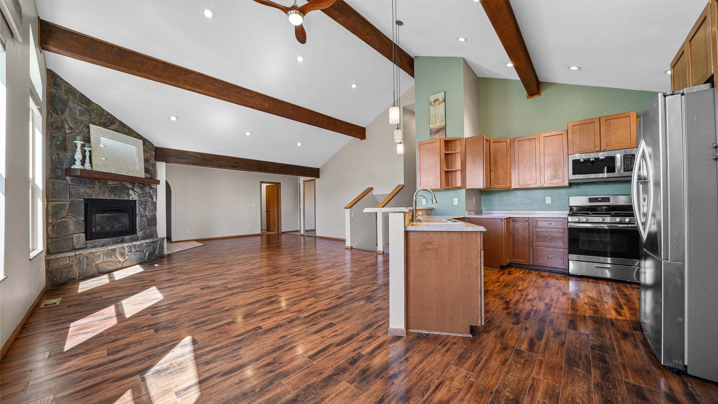 540 Village Way Property Photo 3