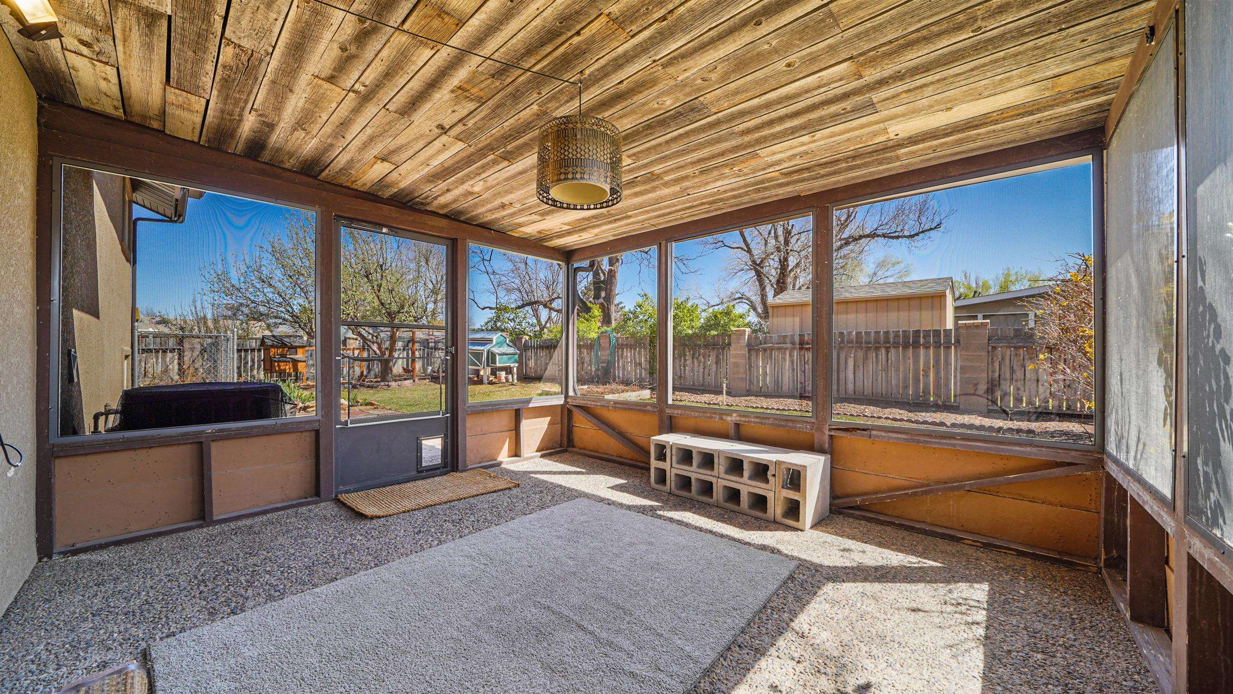 540 Village Way Property Photo 6