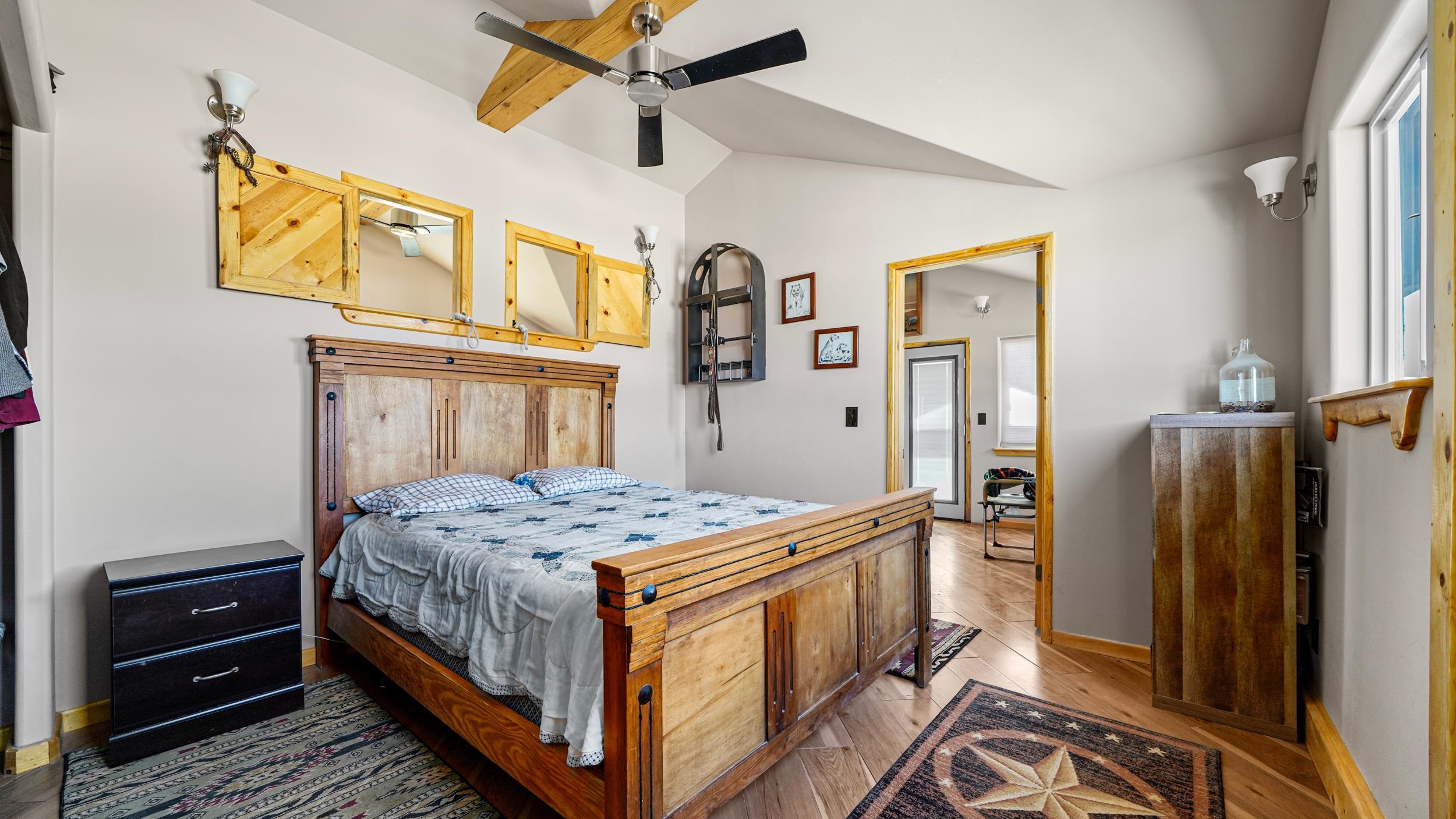 540 Village Way Property Photo 8