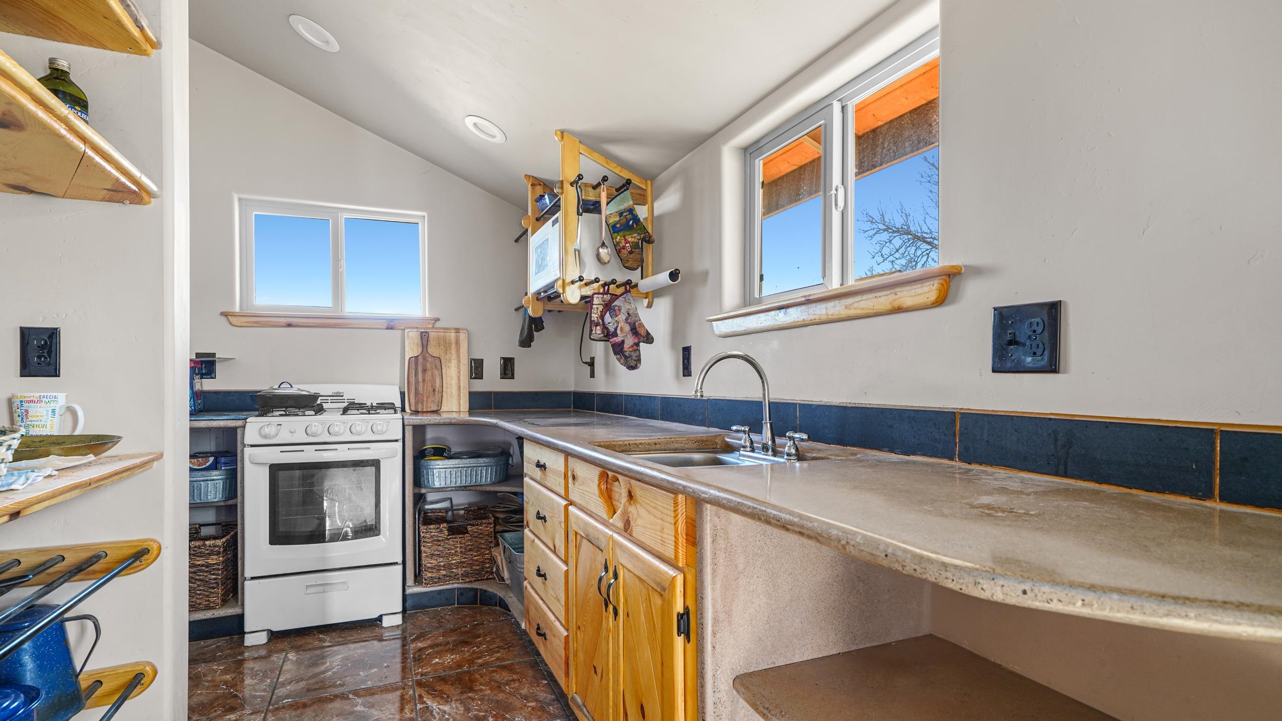 540 Village Way Property Photo 10