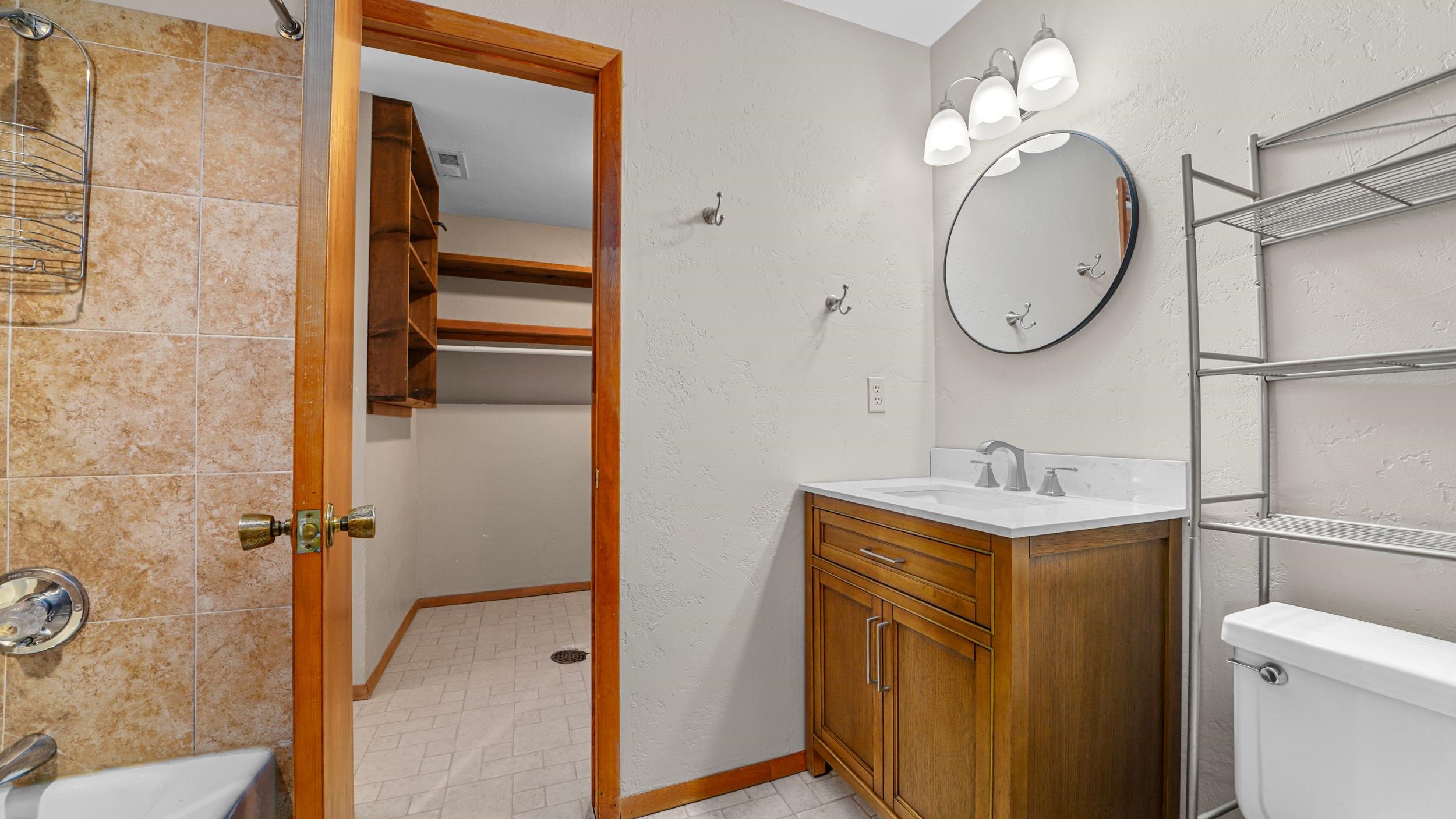 540 Village Way Property Photo 12