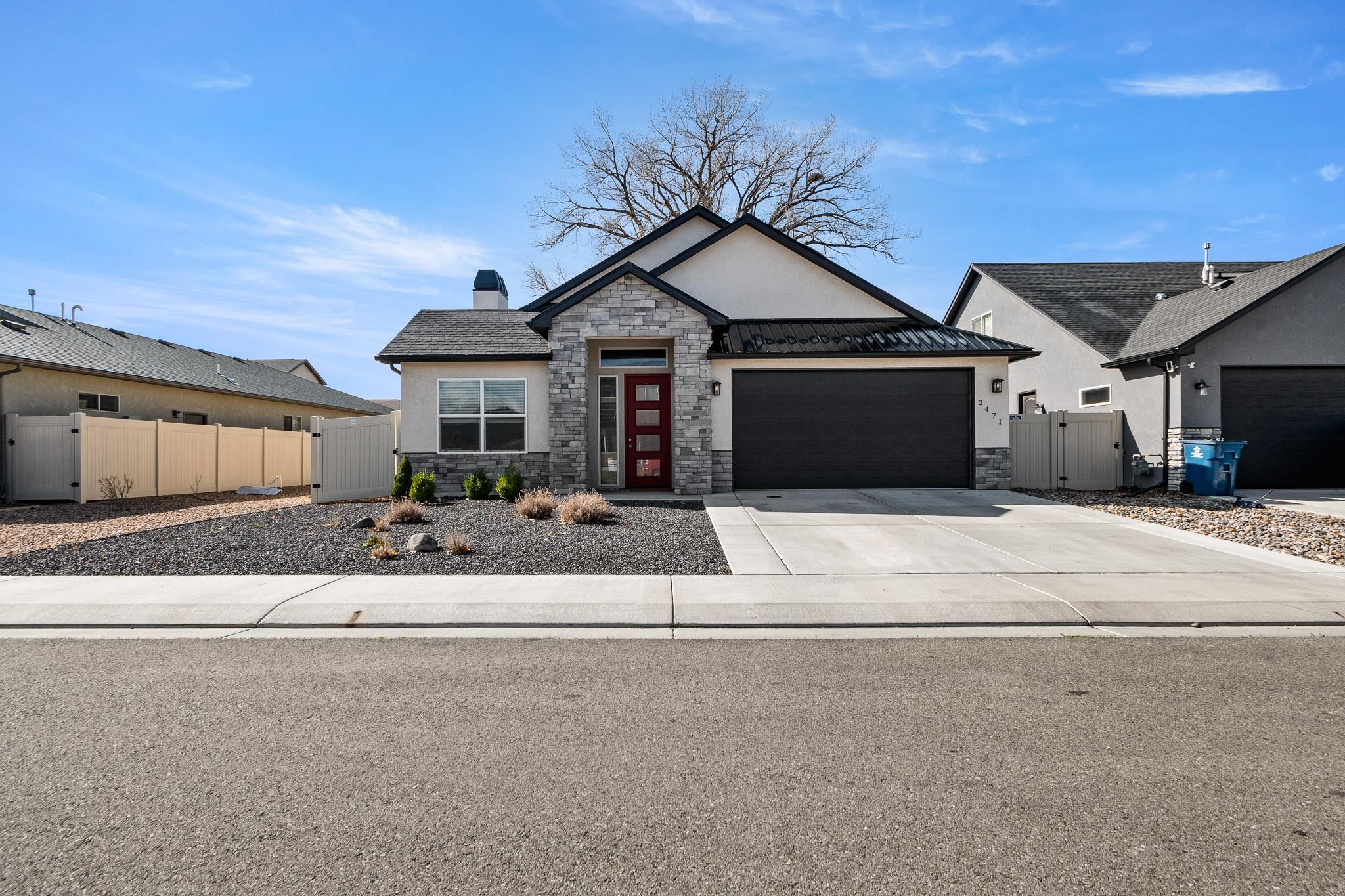 2471 Kerk Avenue Property Photo