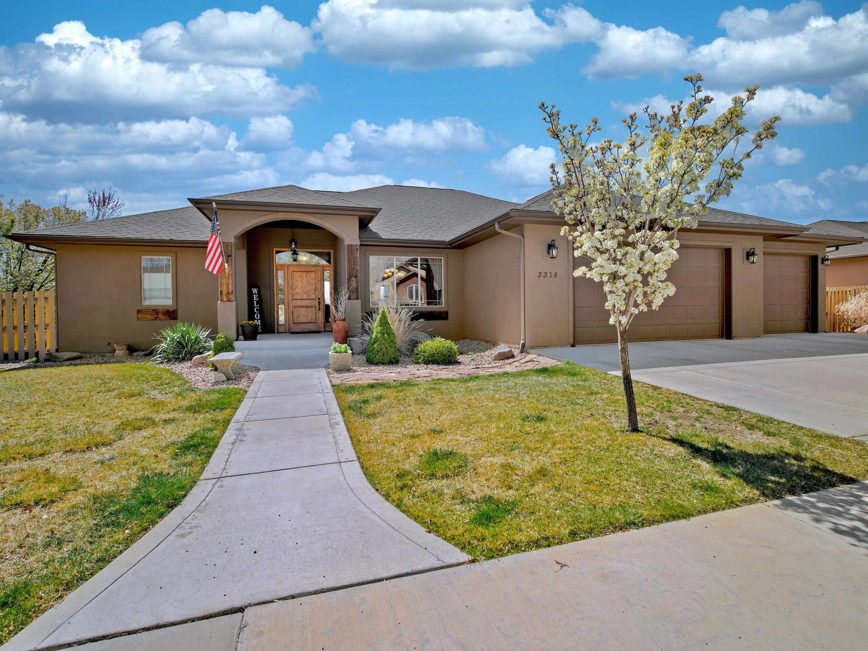 3318 Woodgate Drive Property Photo 2