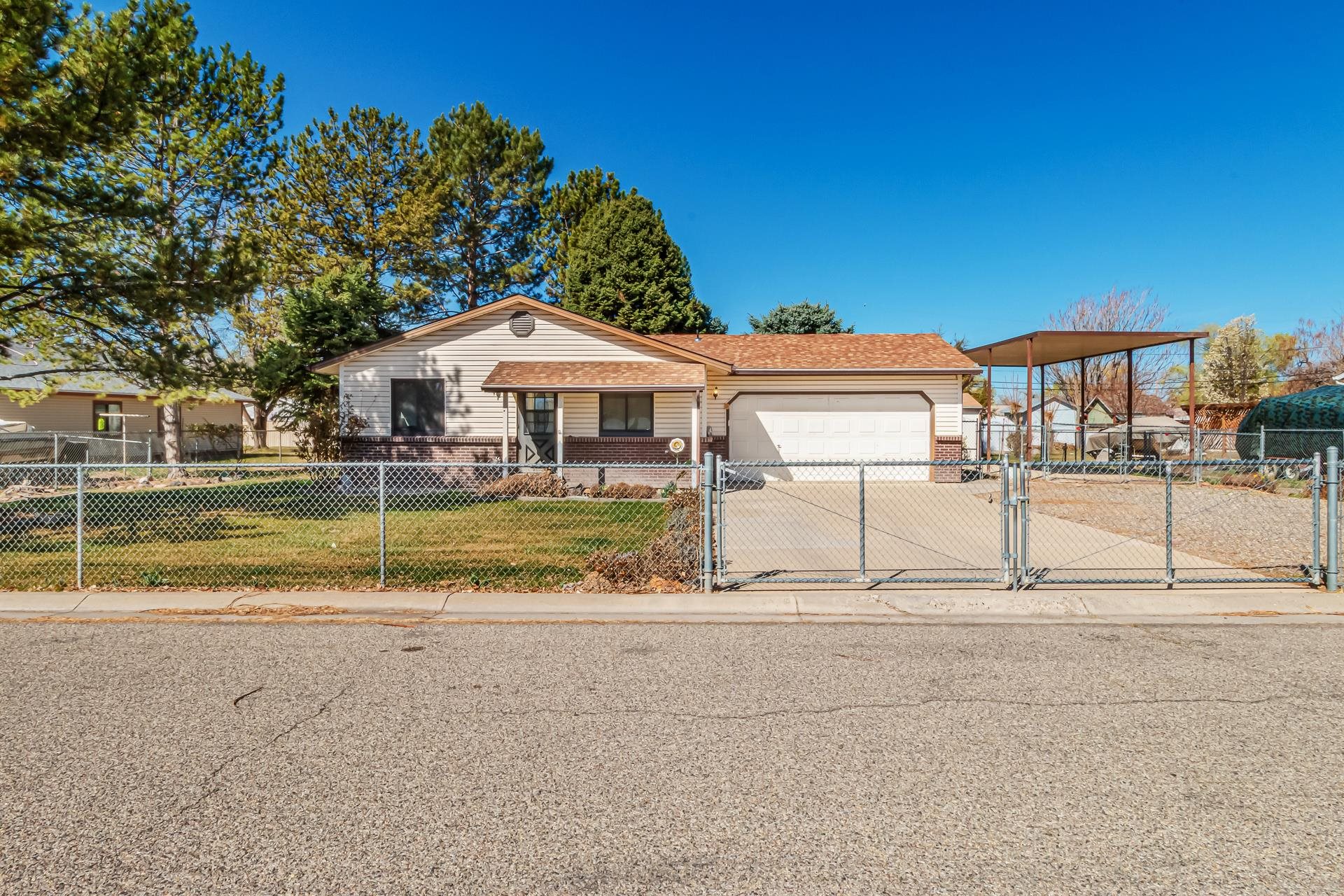 243 Thistle Drive Property Photo 1