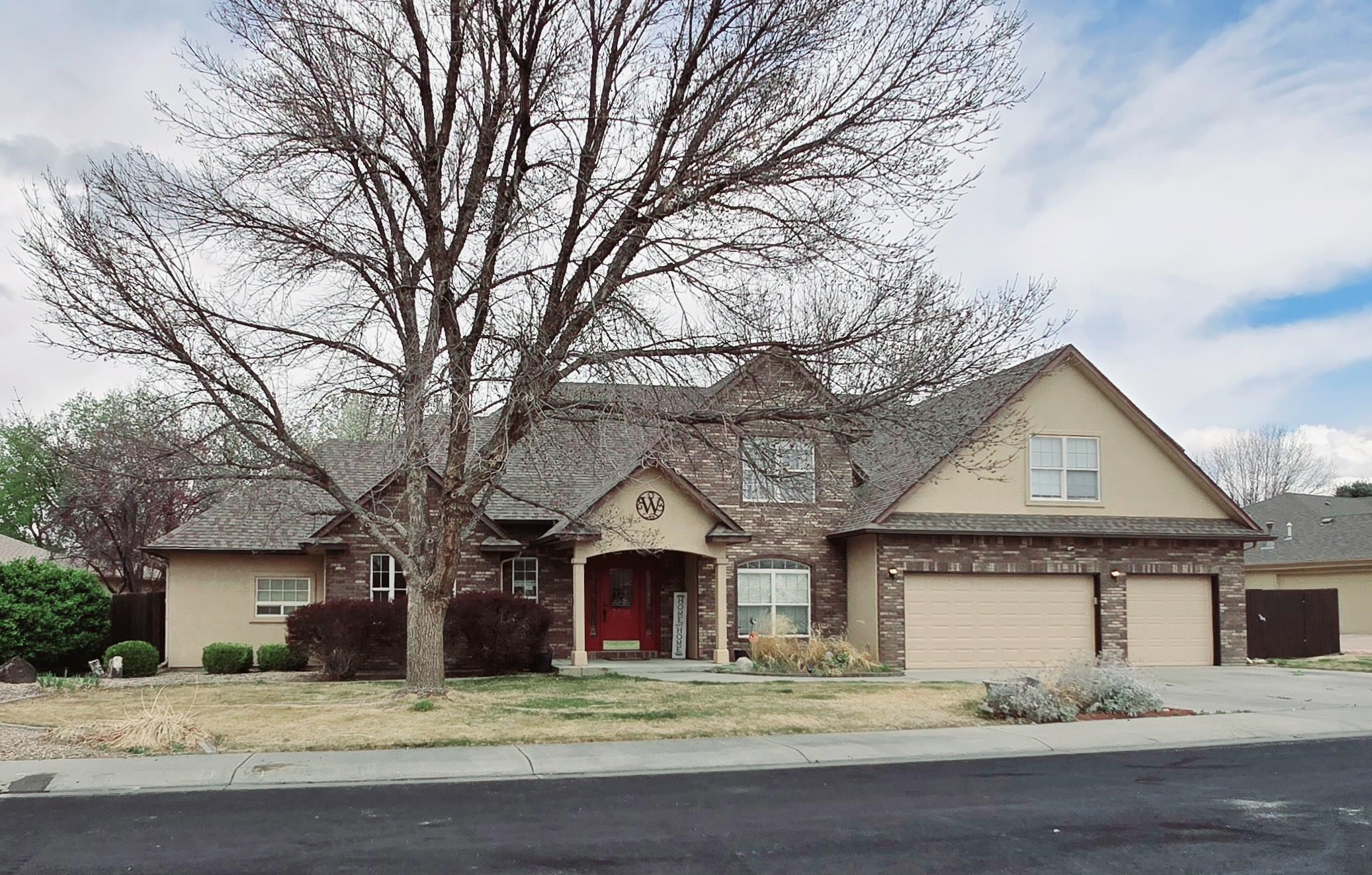 Moonridge Falls Real Estate Listings Main Image
