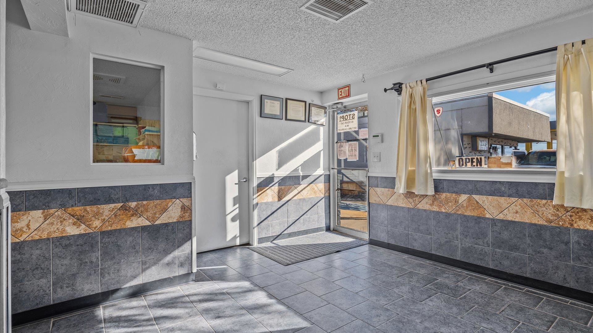 502 28 1/2 Road Property Photo 6