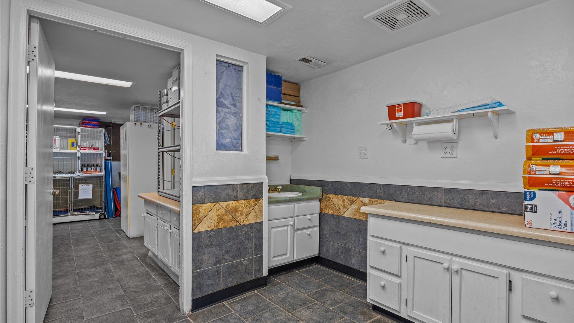 502 28 1/2 Road Property Photo 11