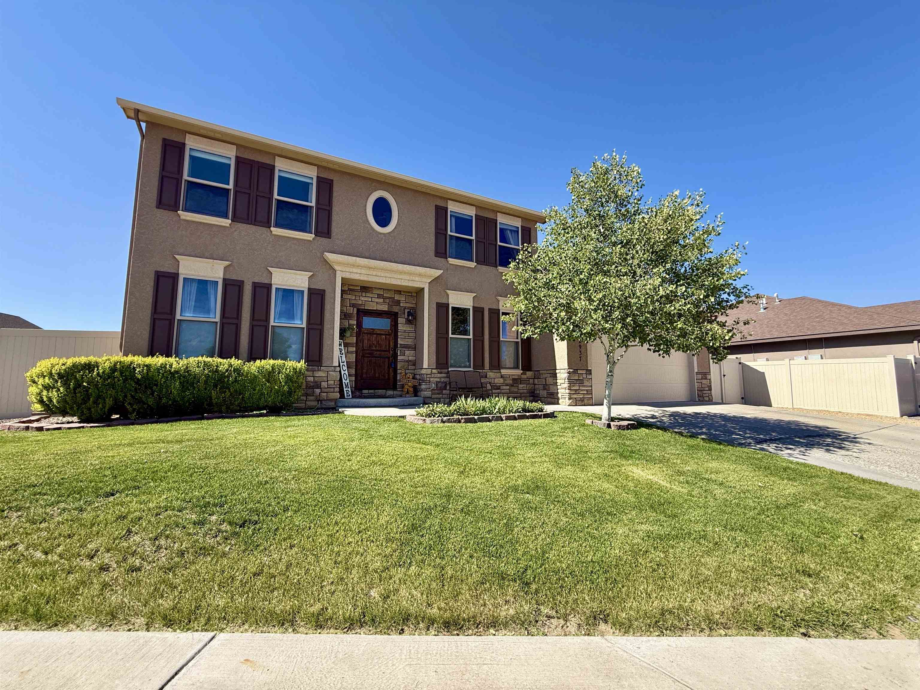 2937 River Bend Court Property Photo 2
