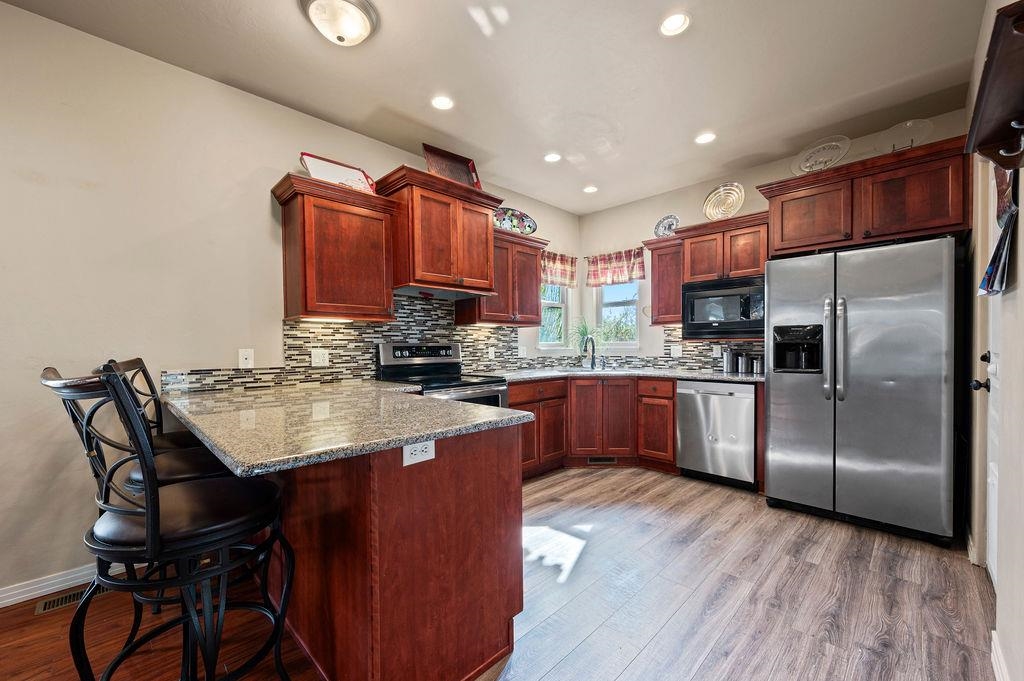 2937 River Bend Court Property Photo 8