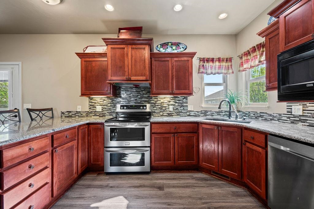 2937 River Bend Court Property Photo 9