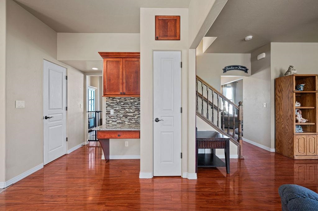 2937 River Bend Court Property Photo 17