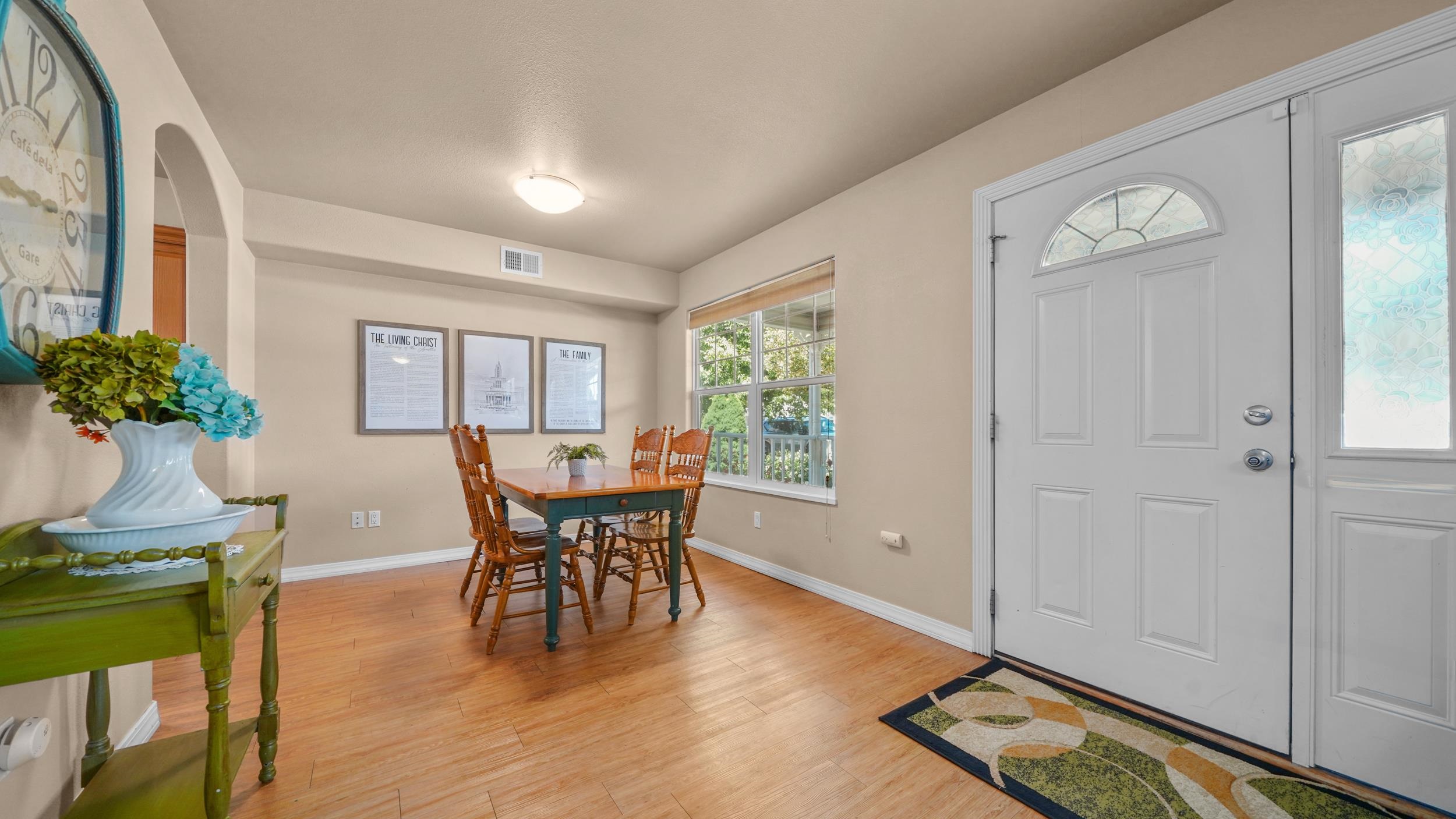 1248 Inverness Way Property Photo 4