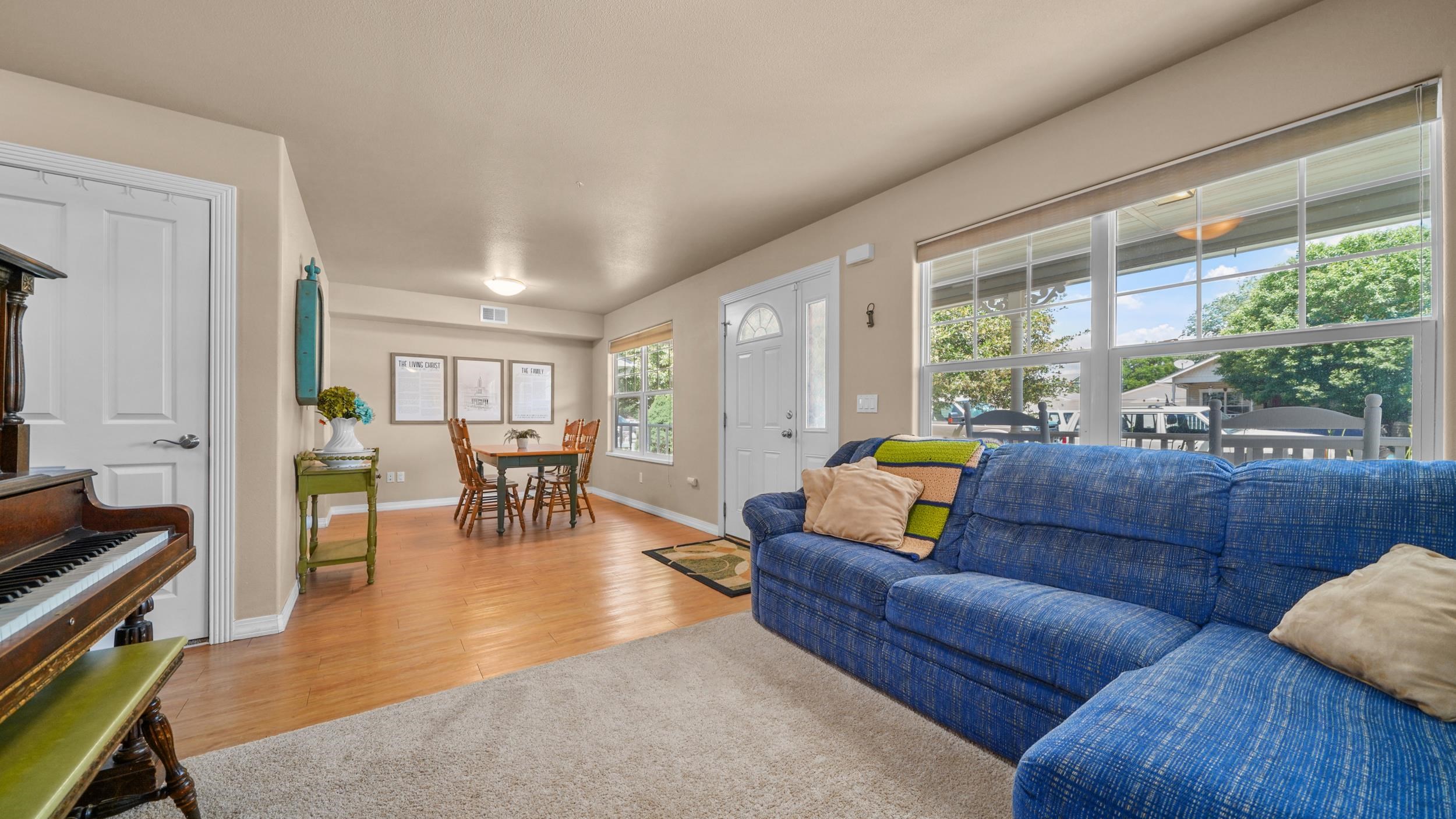 1248 Inverness Way Property Photo 6