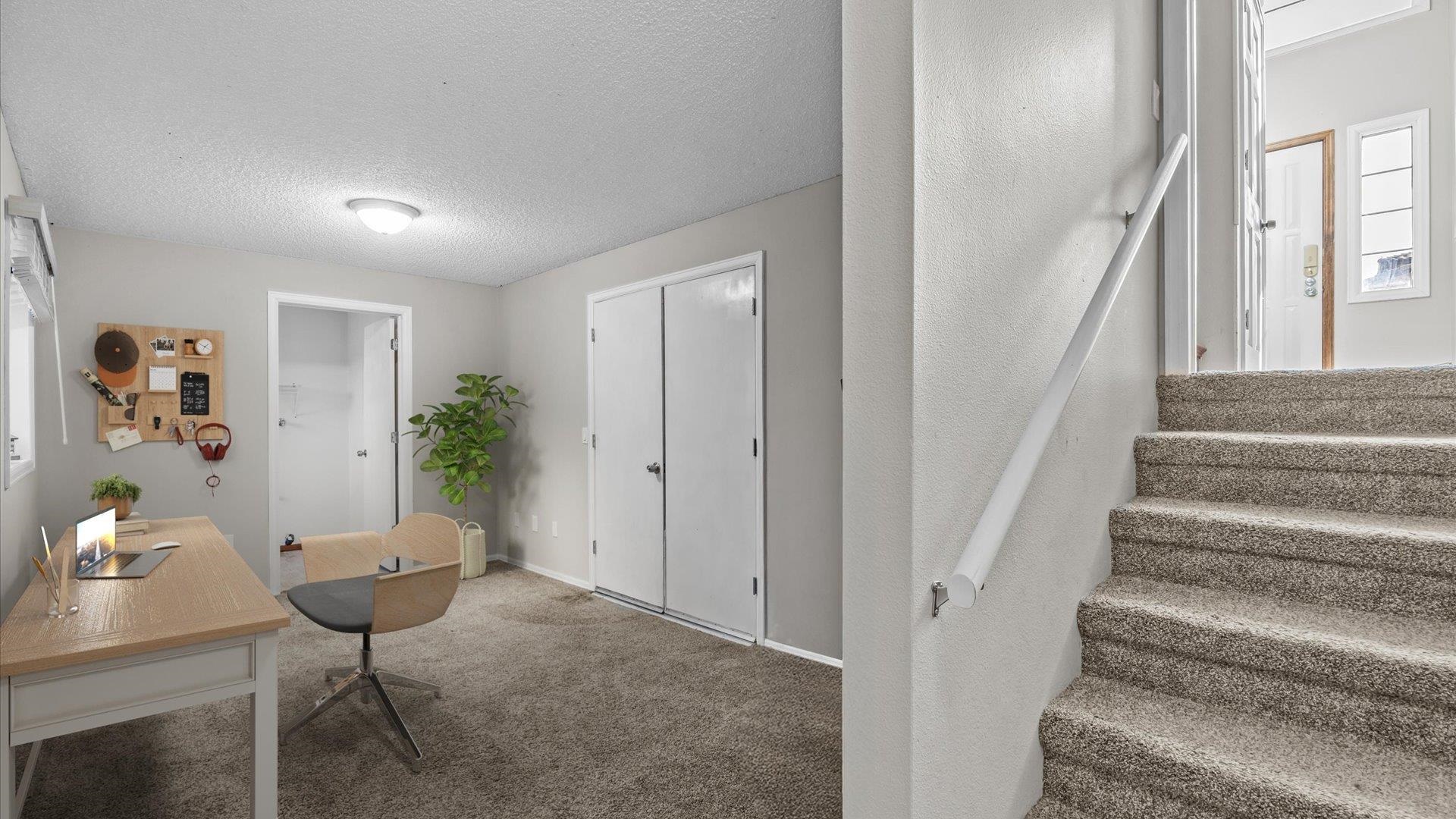 2059 S Broadway Property Photo 16