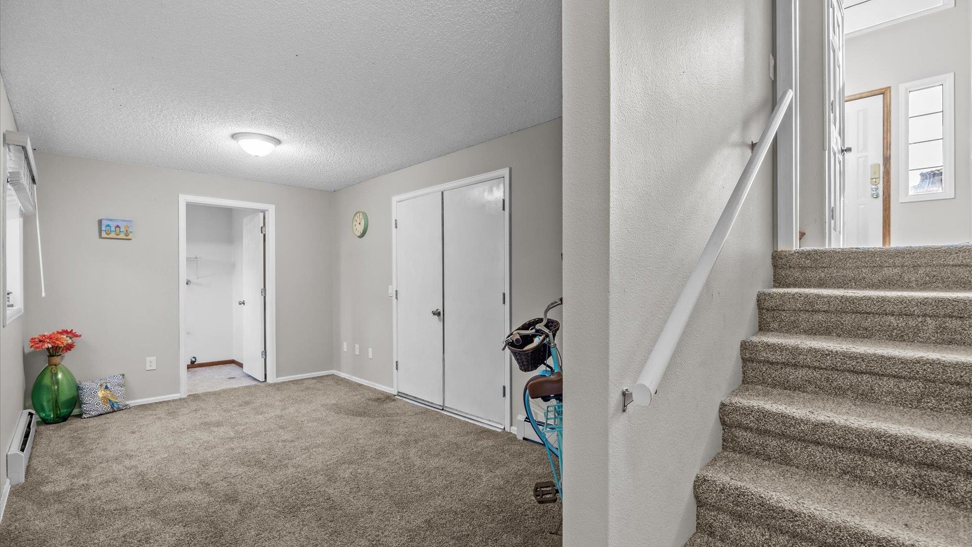 2059 S Broadway Property Photo 17