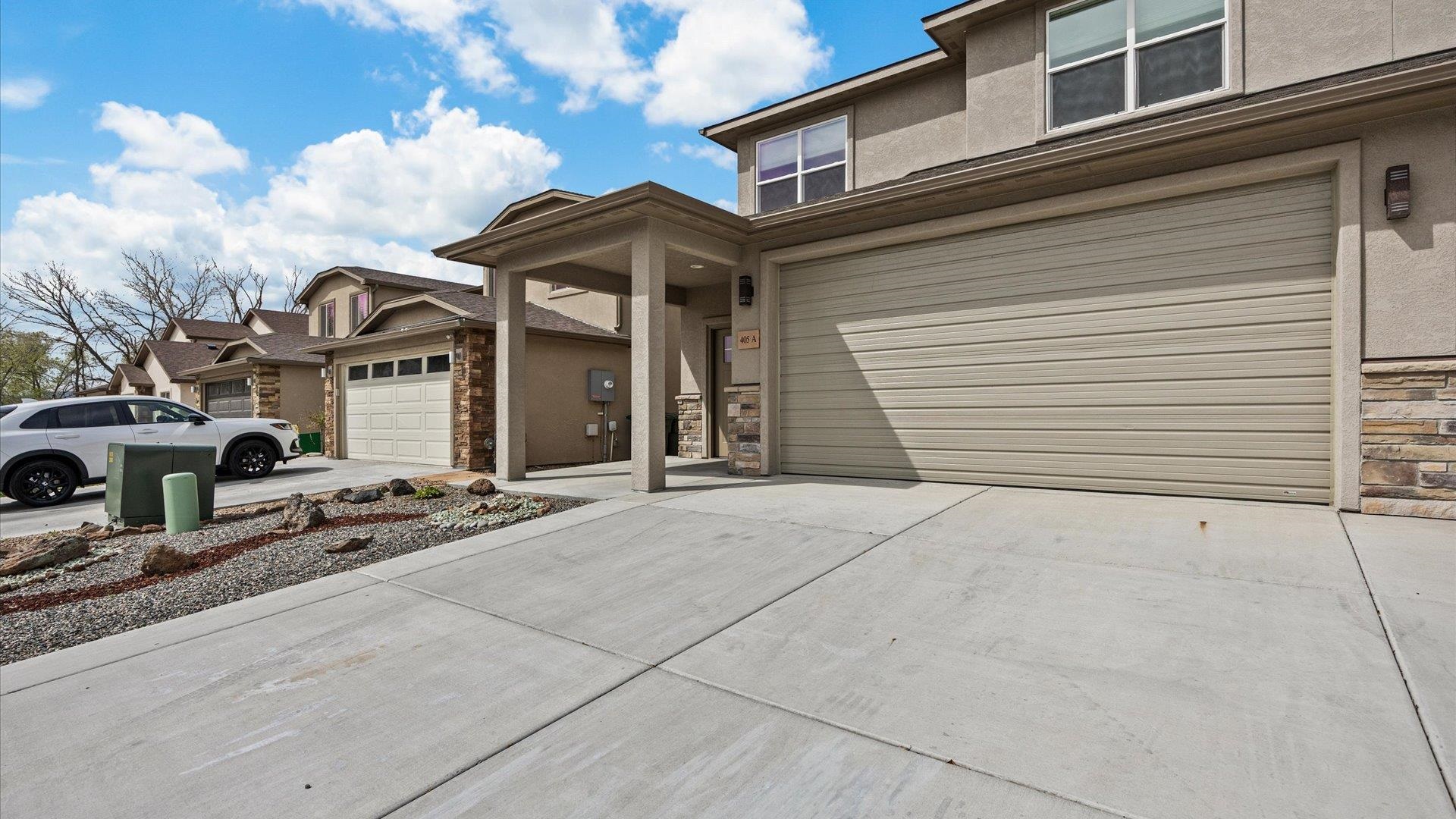 405 Kallen Court Property Photo 2