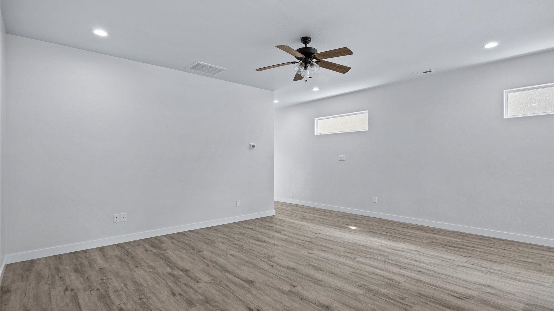 405 Kallen Court Property Photo 6