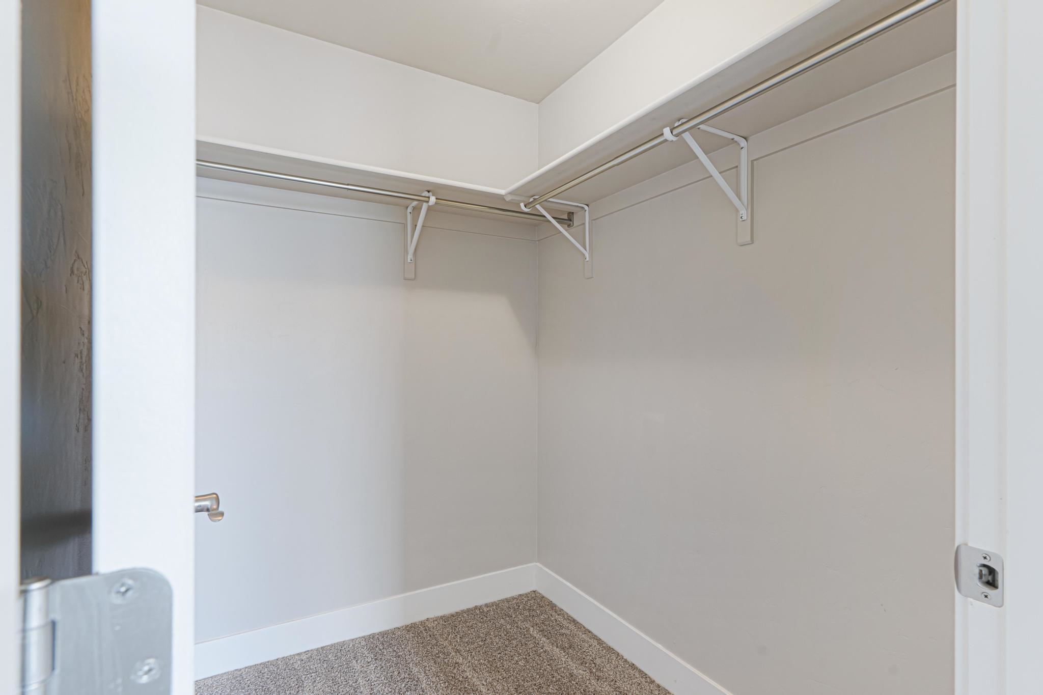 2918 Walnut Avenue Property Photo 14