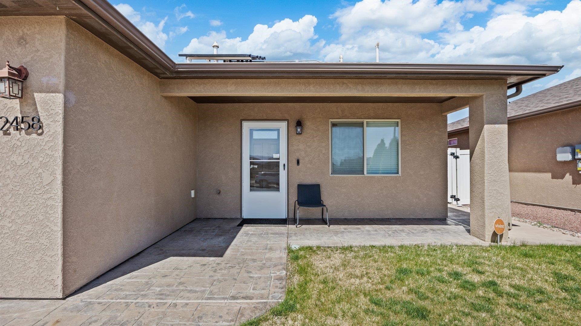 2458 Hannah Lane Property Photo 4