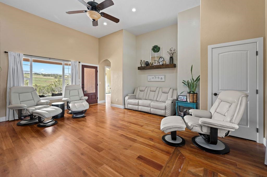 14325 Apache Lane Property Photo 8