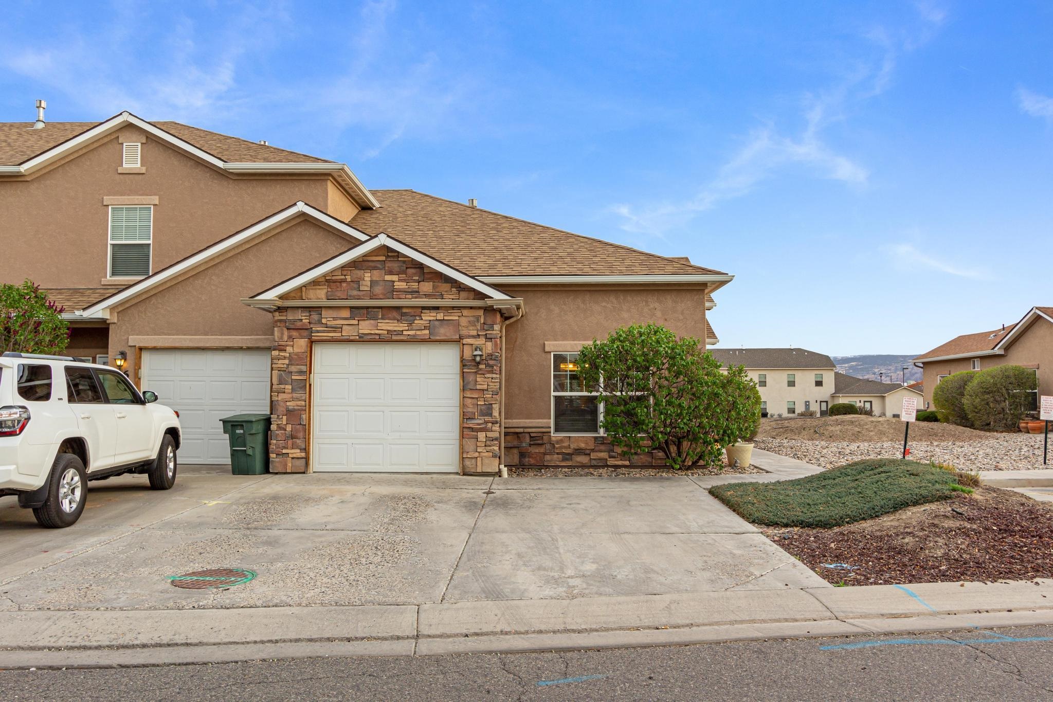 2477 Thunder Mountain Drive Property Photo 1