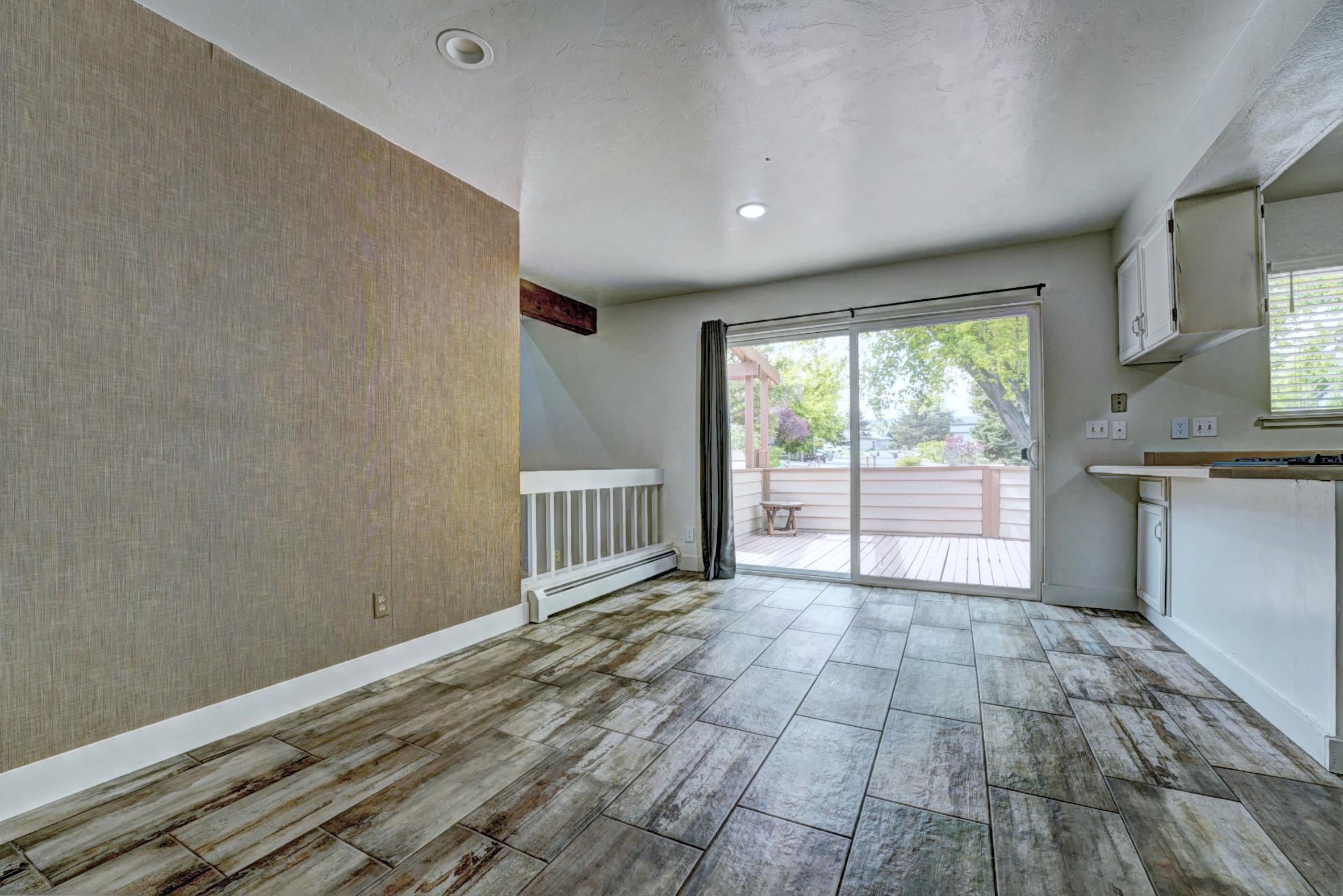 397 Ridge Circle Drive Property Photo 5