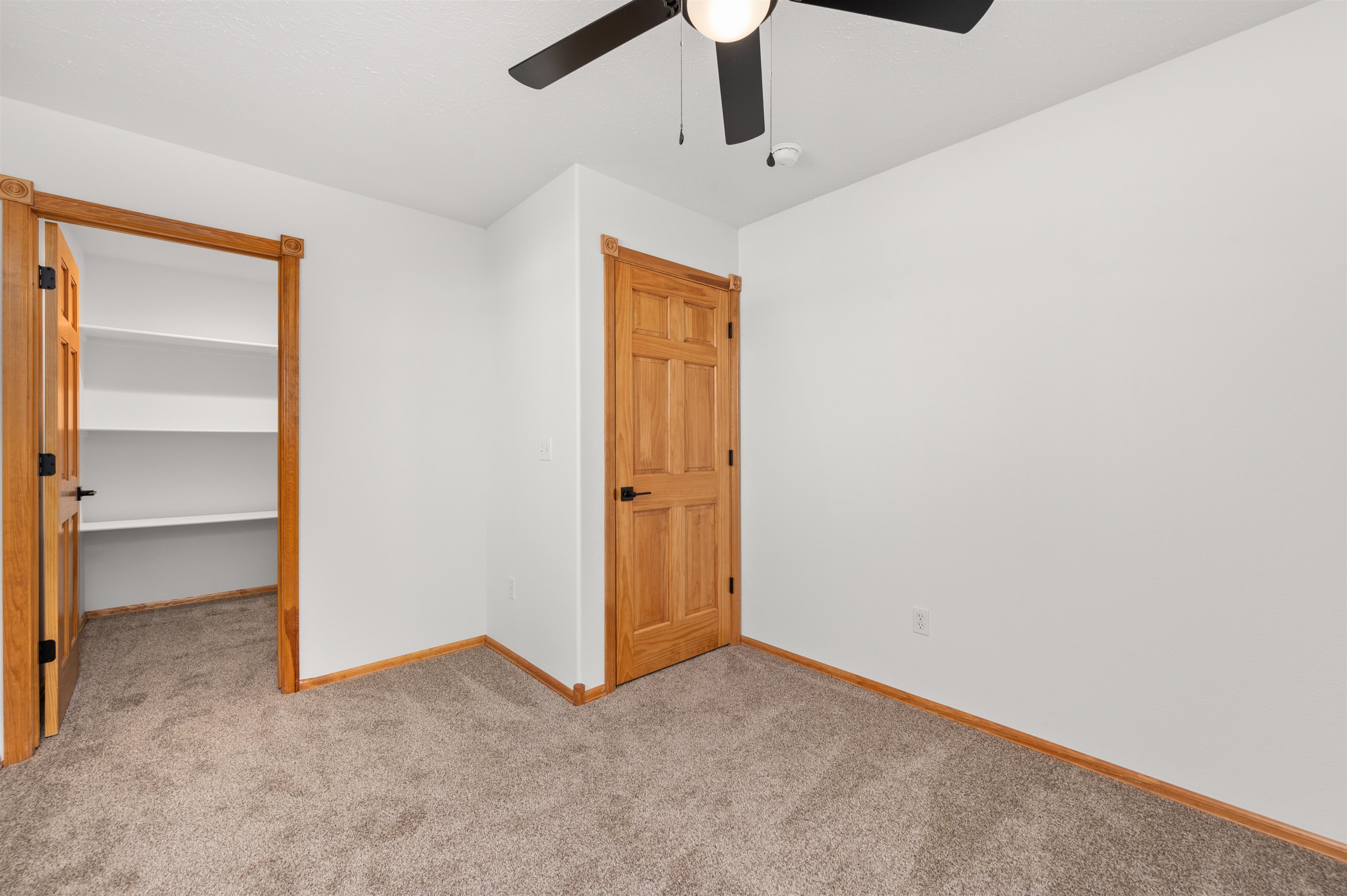 2850 Fenel Avenue Property Photo 18