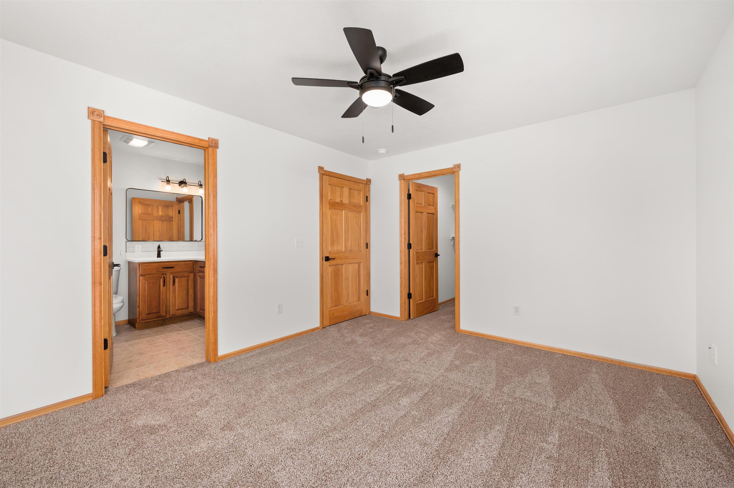 2850 Fenel Avenue Property Photo 20
