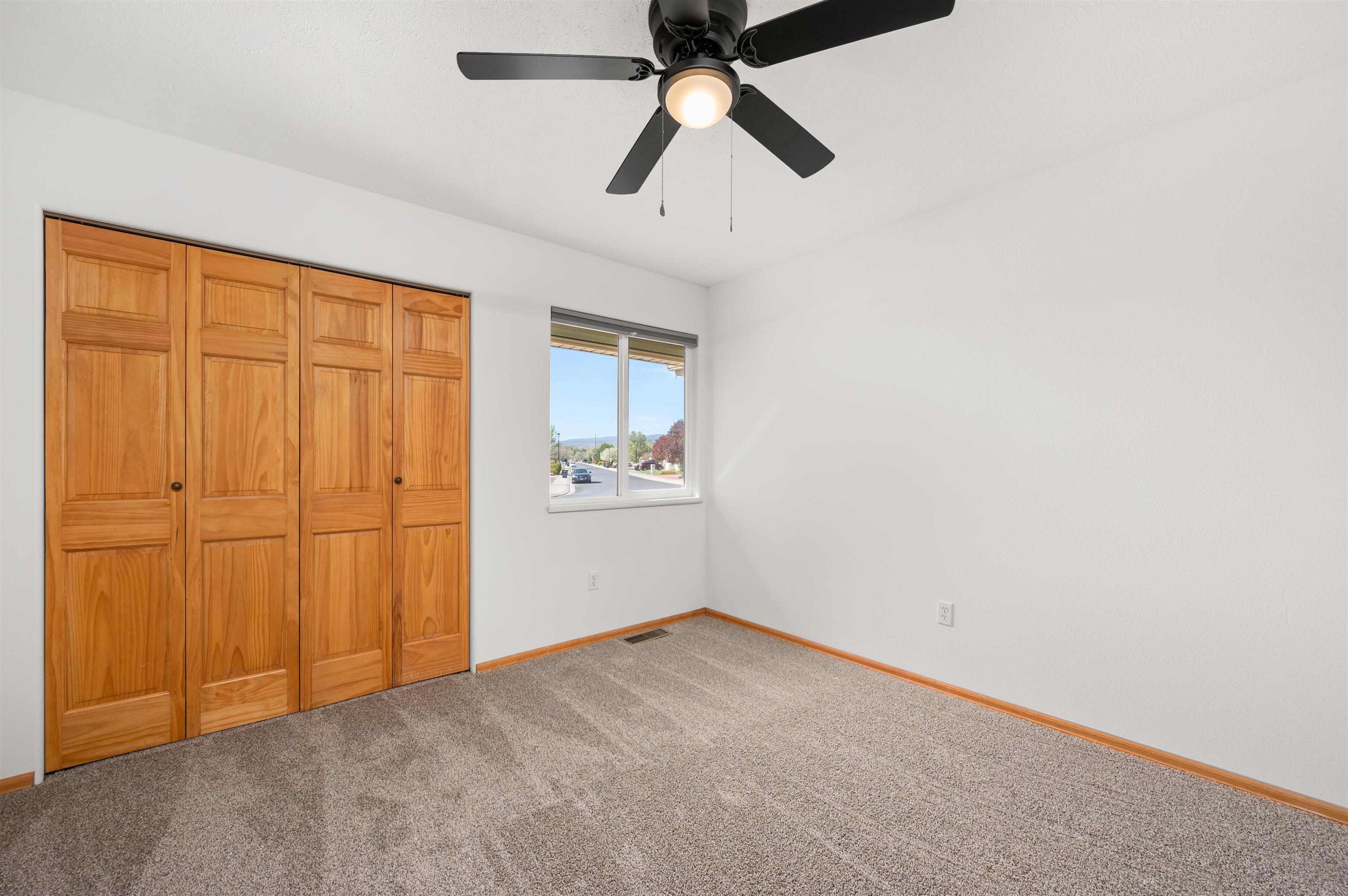 2850 Fenel Avenue Property Photo 27