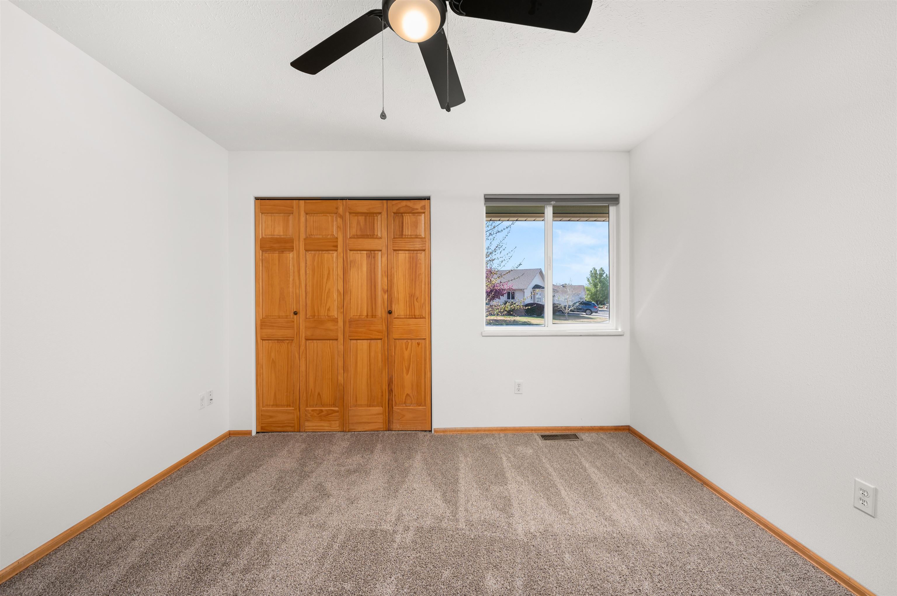 2850 Fenel Avenue Property Photo 30