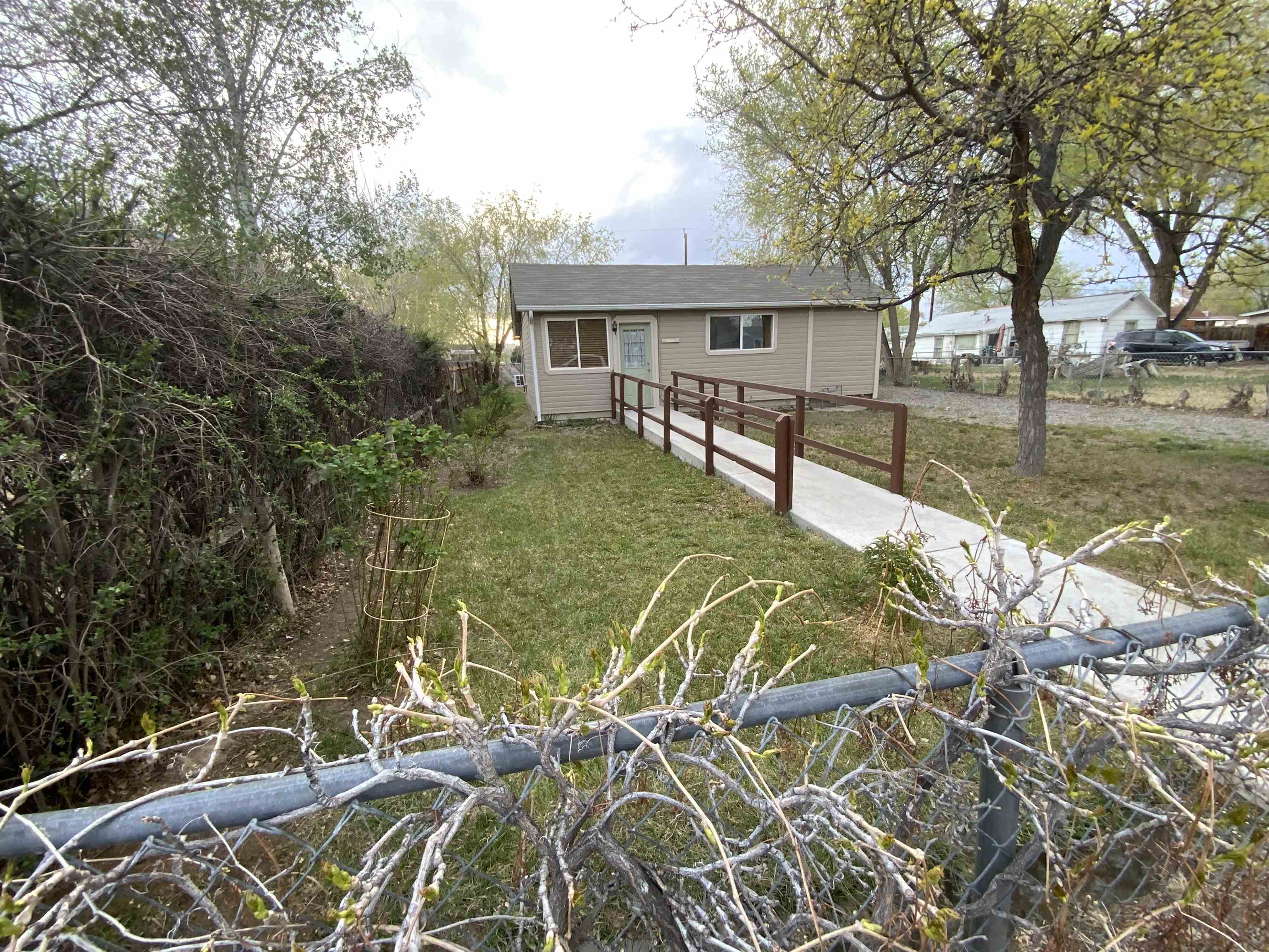 517 1/2 Florence Road Property Photo 4