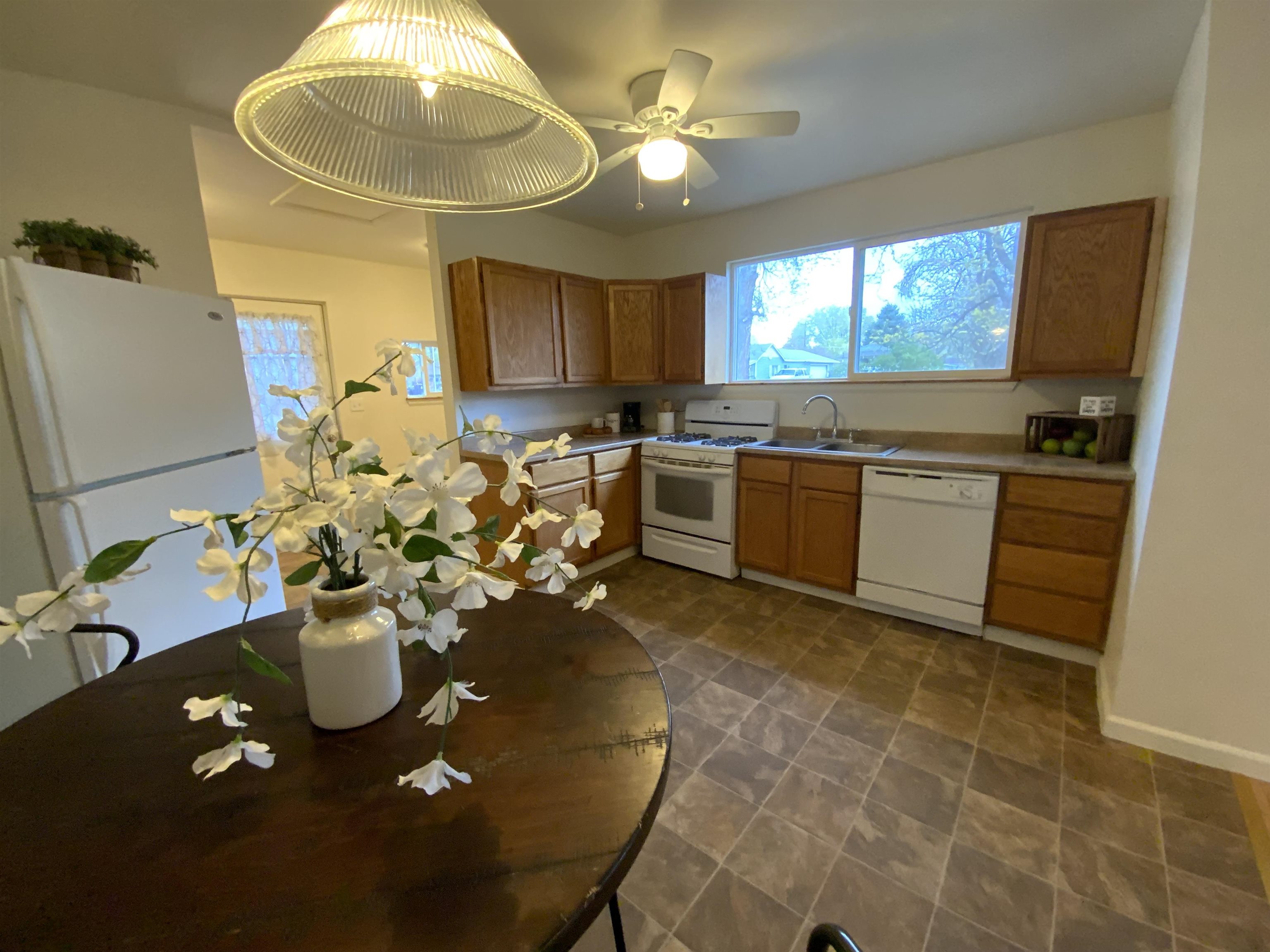 517 1/2 Florence Road Property Photo 8