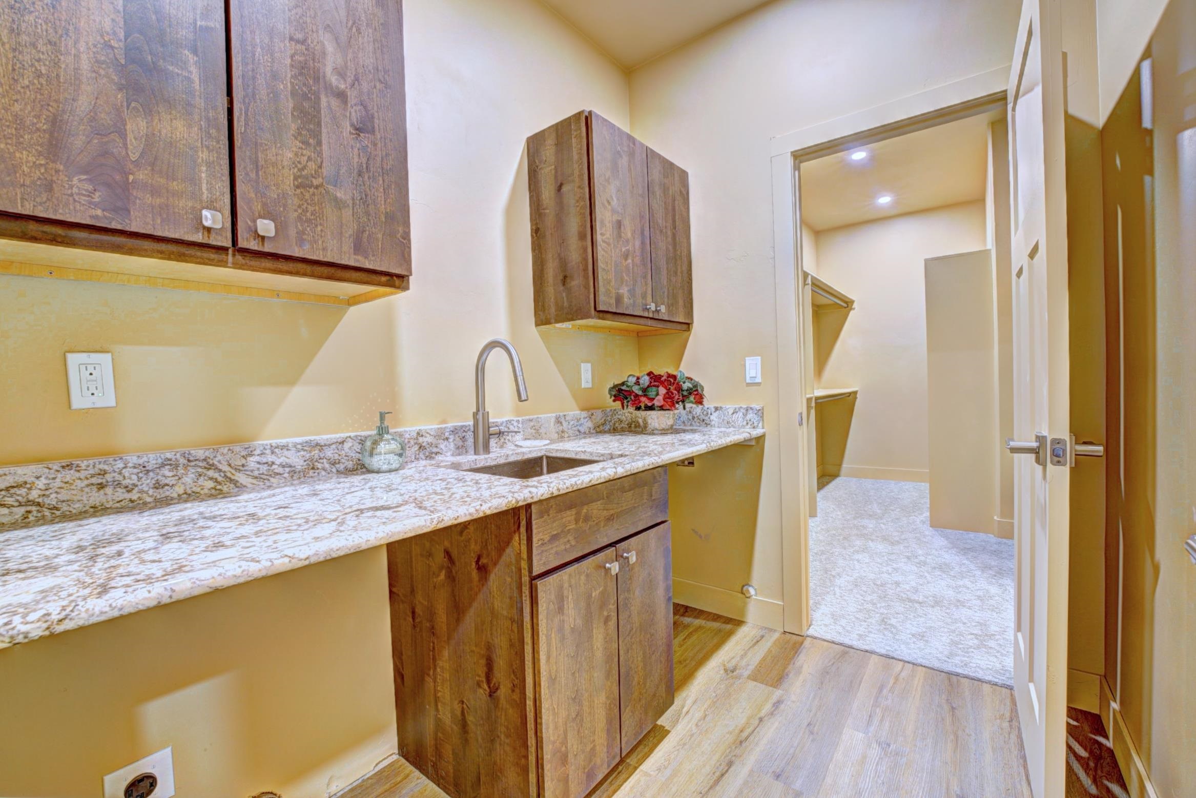 189 Ledge Court Property Photo 29