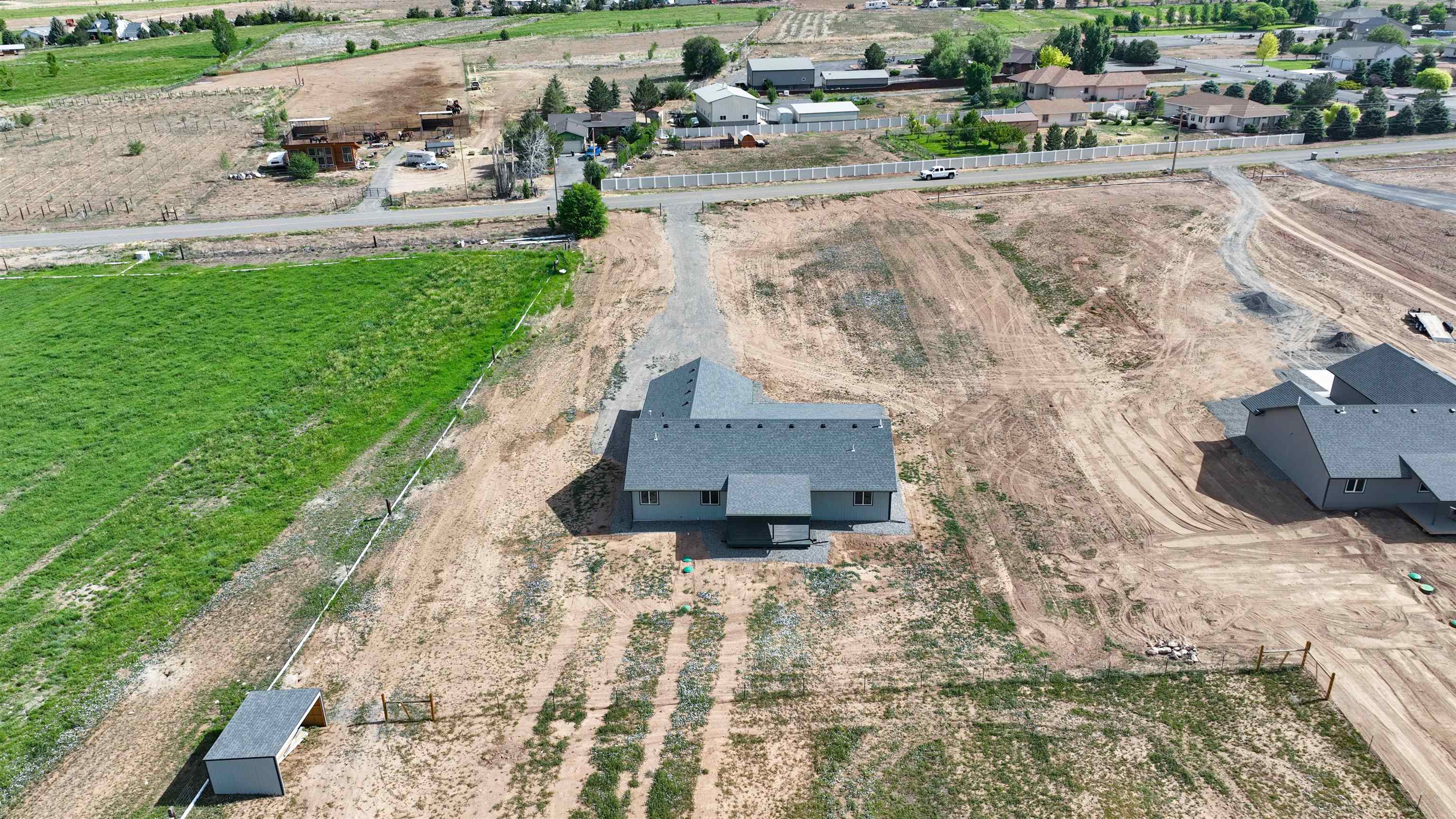 21030 North Road Property Photo 9