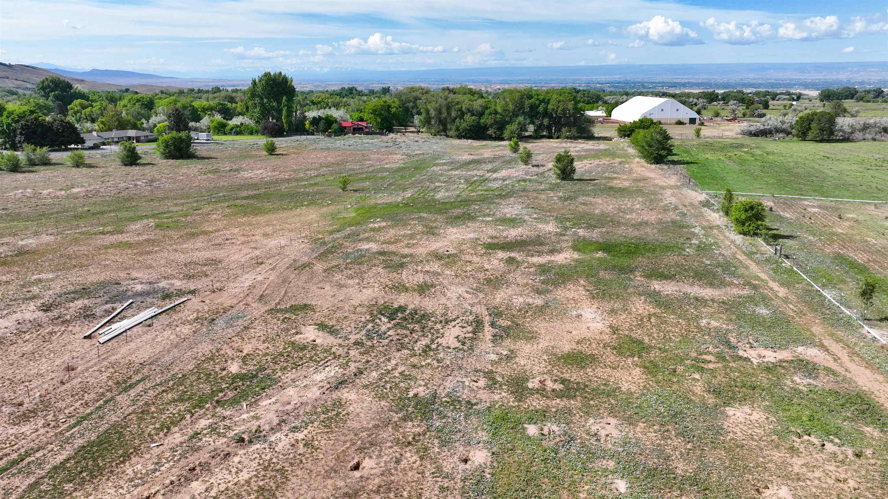 21030 North Road Property Photo 10