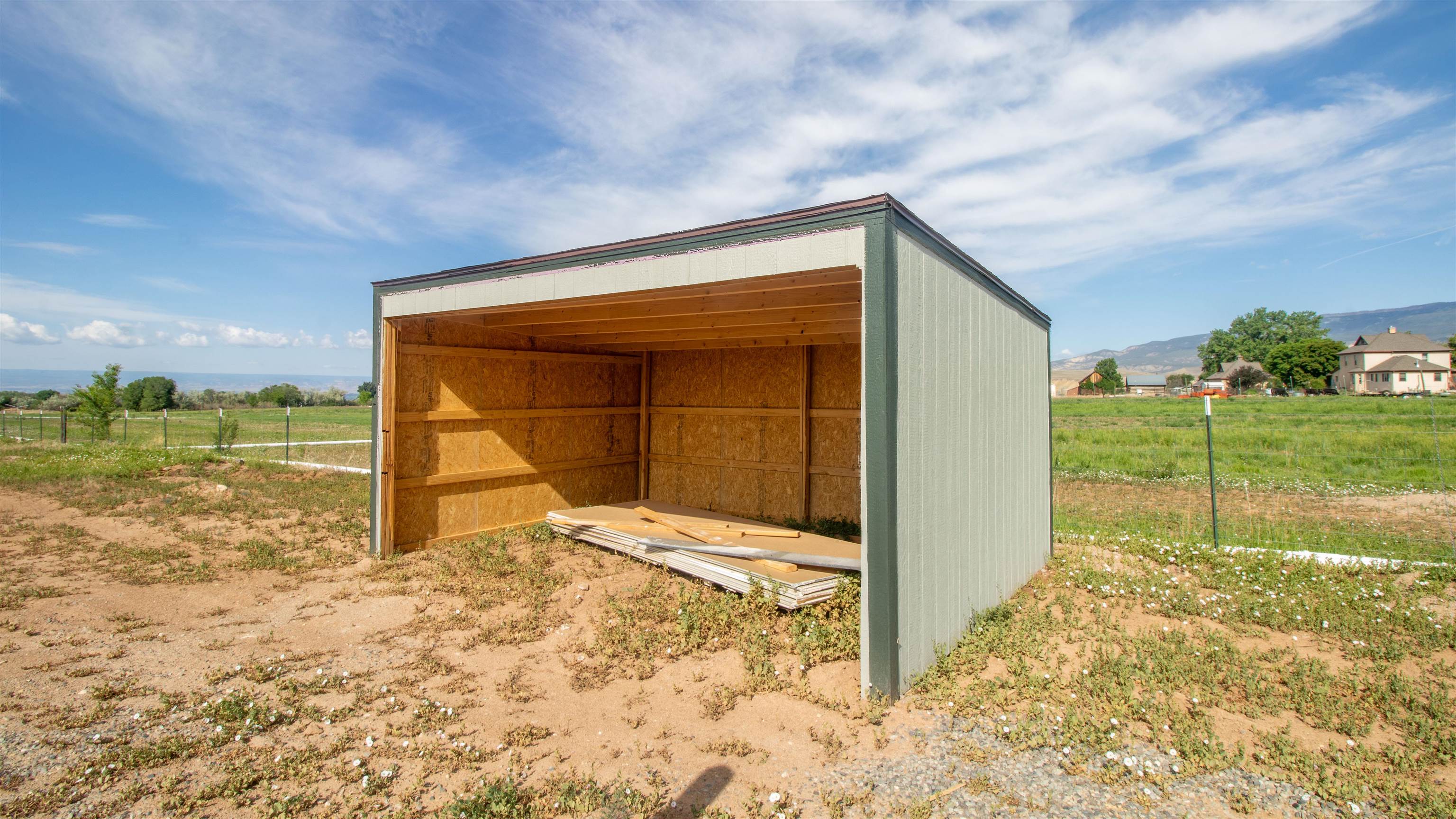 21030 North Road Property Photo 16
