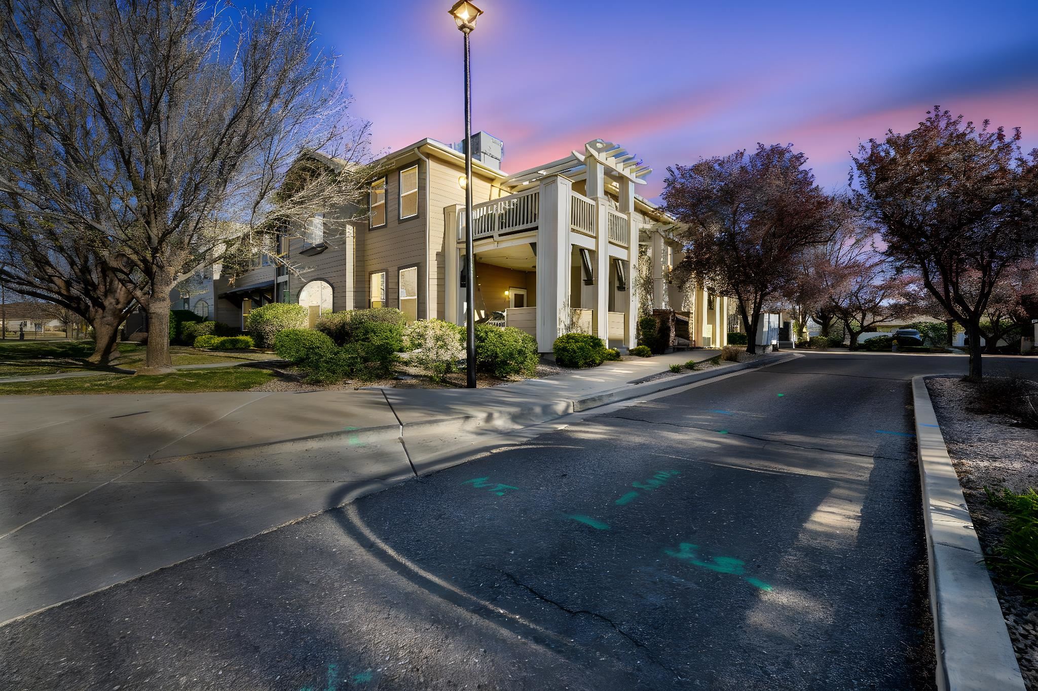 2485 Fountainhead Boulevard Property Photo