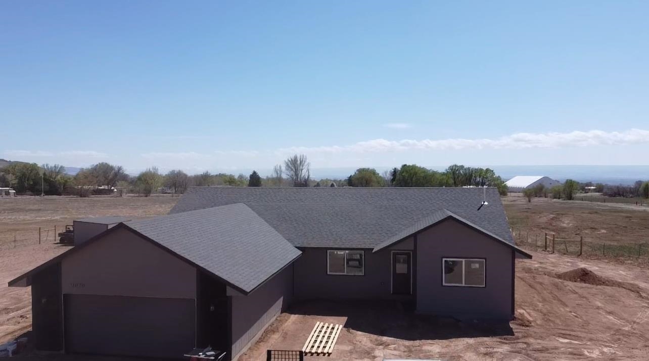 21070 North Road Property Photo