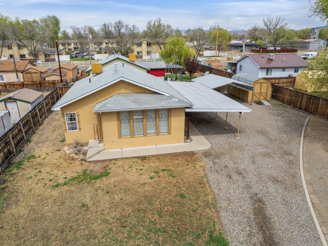 841 E Carolina Avenue Property Photo