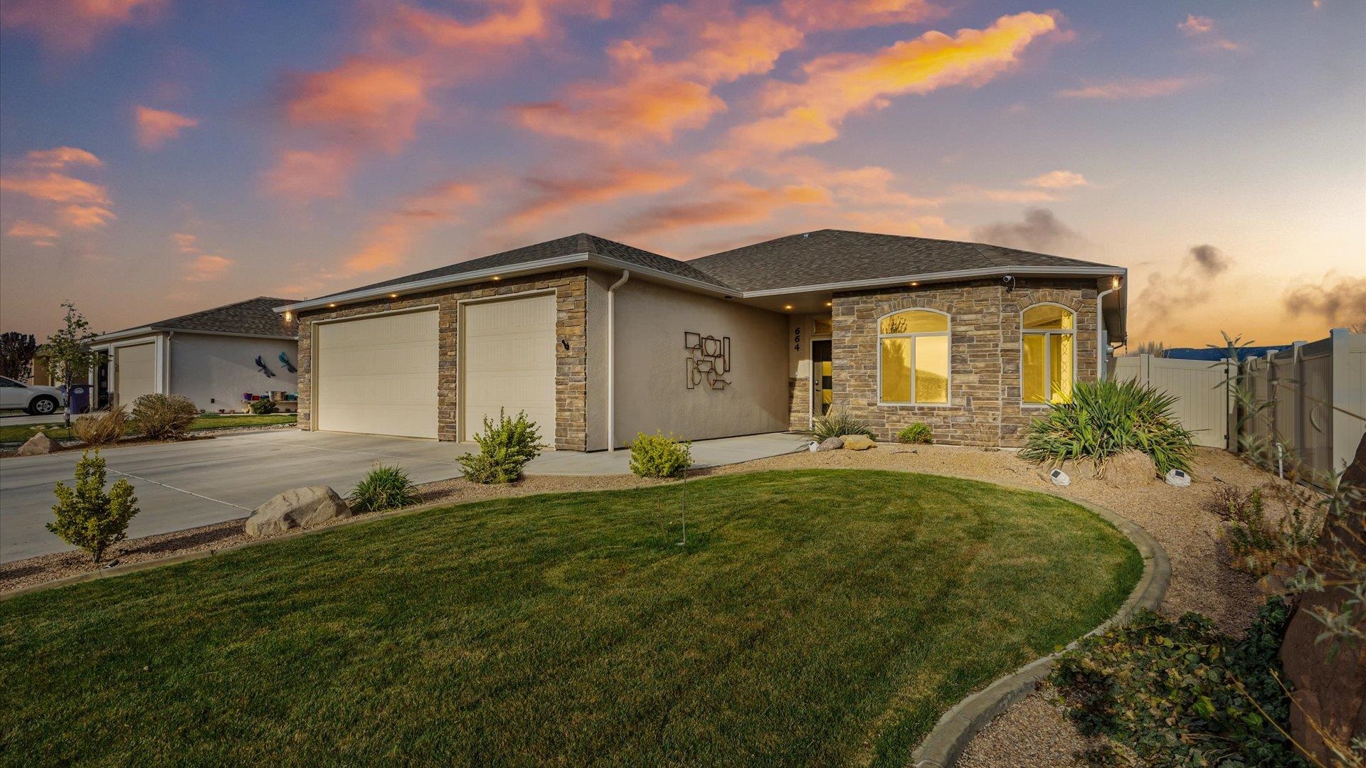664 Strathearn Drive Property Photo